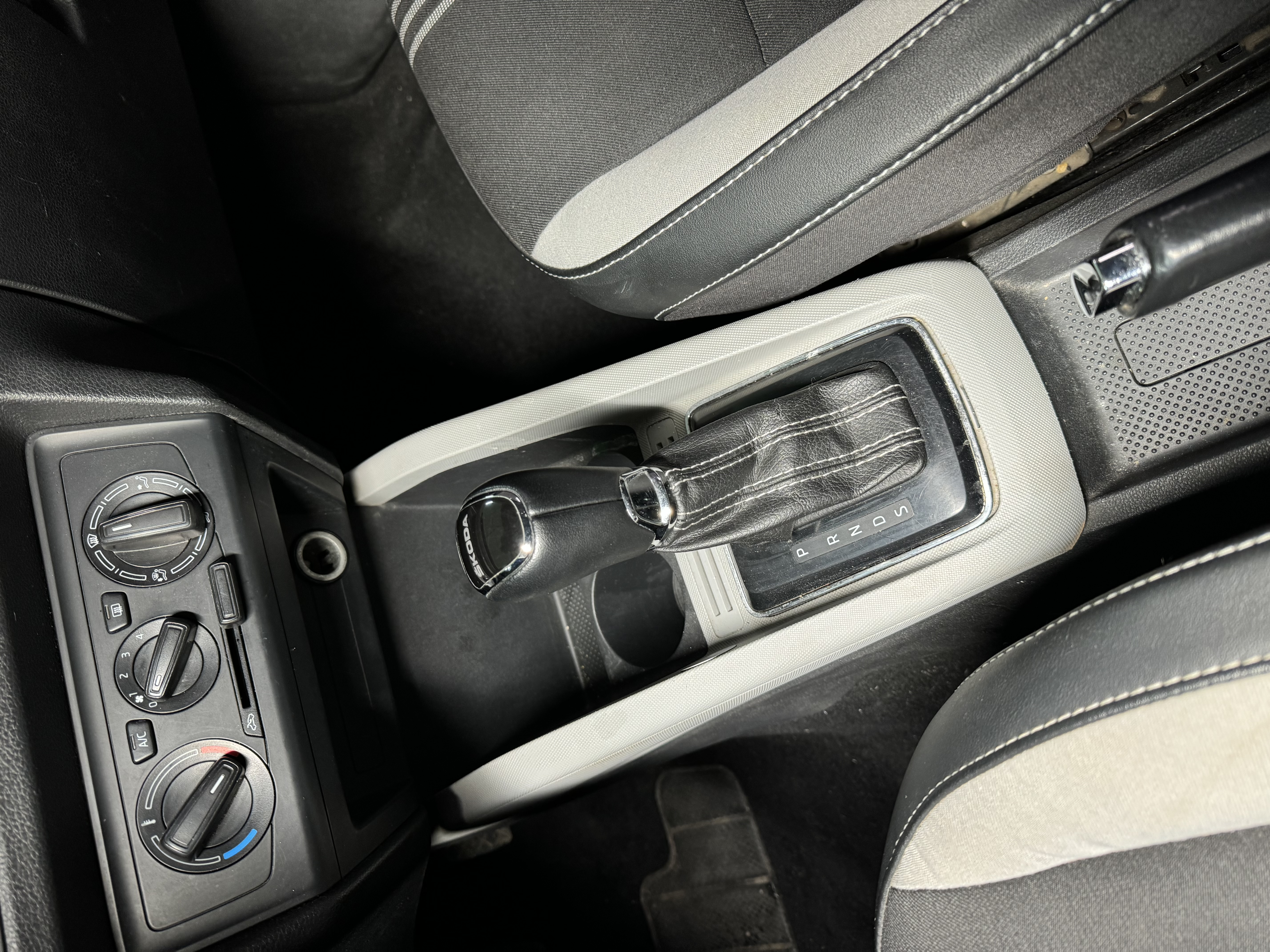 Skoda Fabia 2016 immagine di auto #18