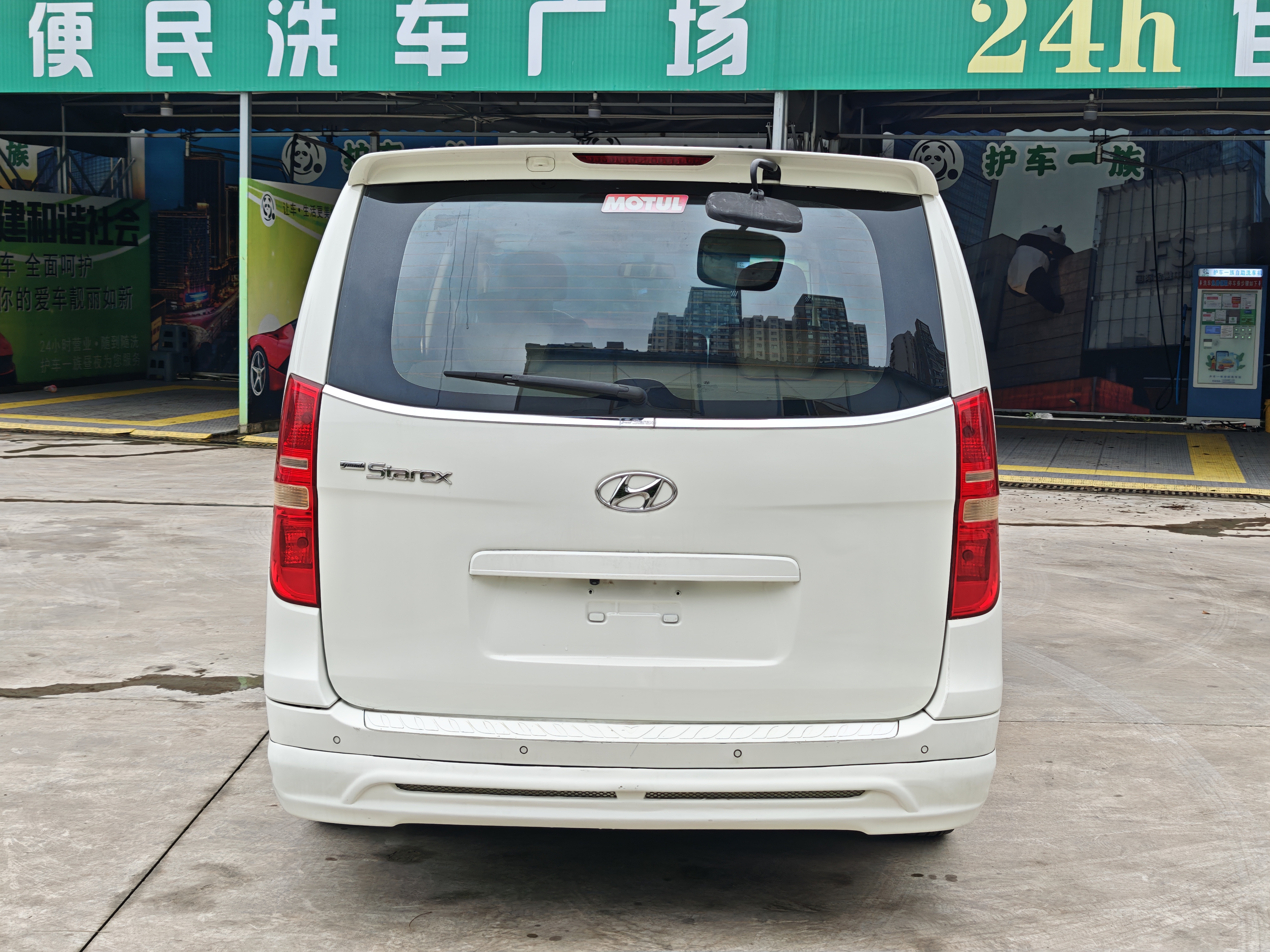 Hyundai H-1 2011 #18 Hyundai H-1 2011 car image #18