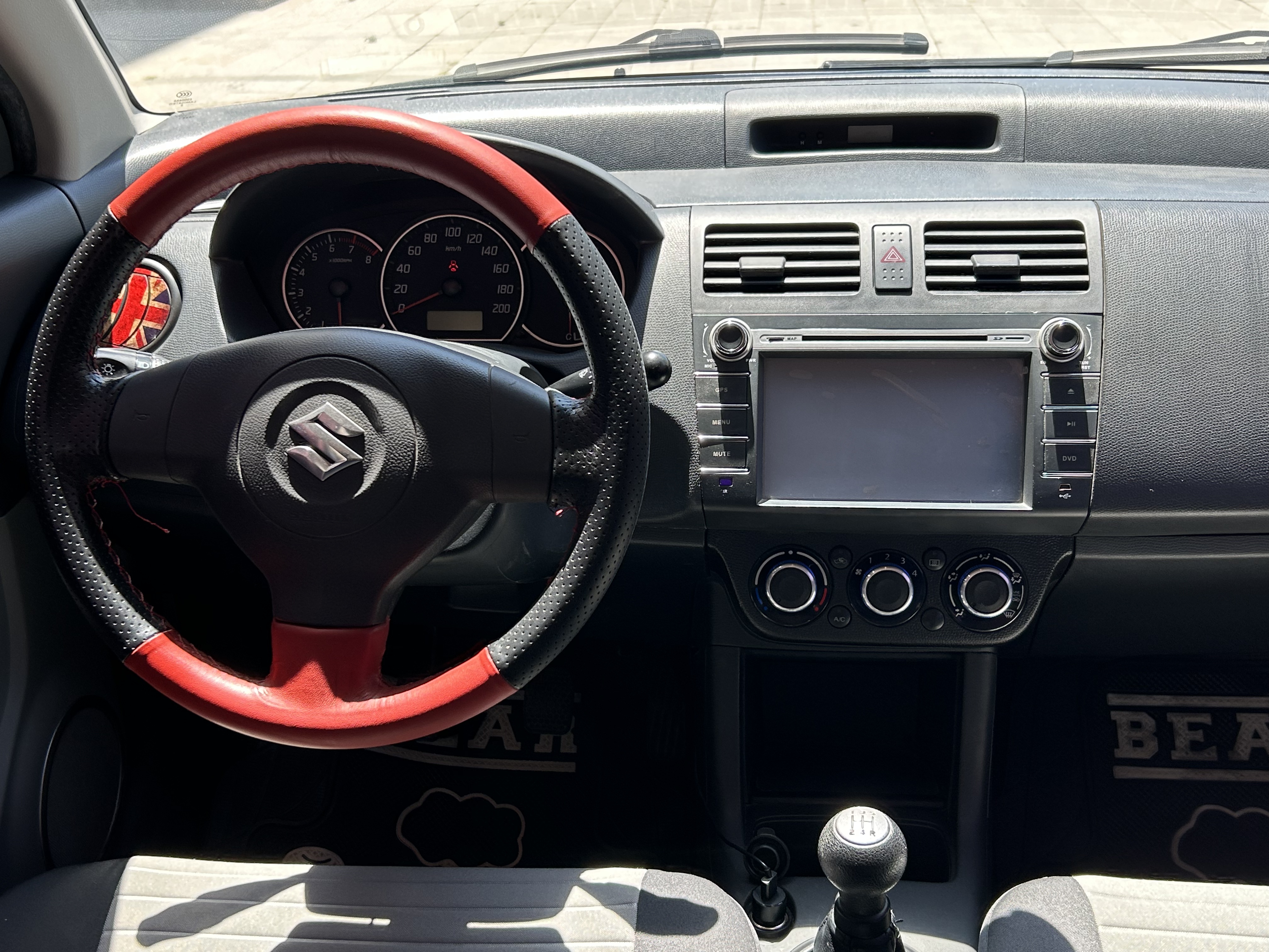 Suzuki Swift 2015 #18 Suzuki Swift 2015 car image #18