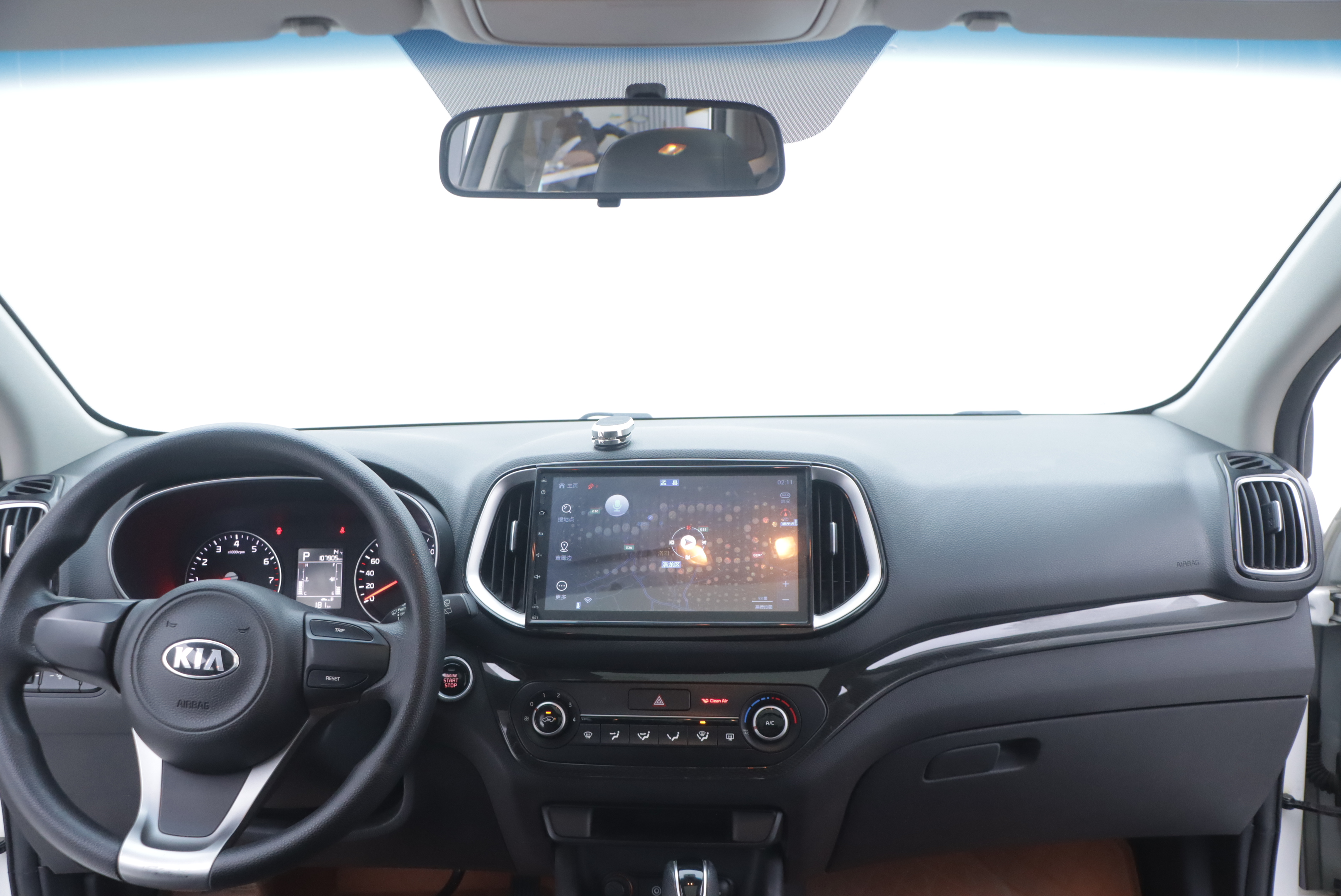 Kia Stonic 2016 imagen de coche #18