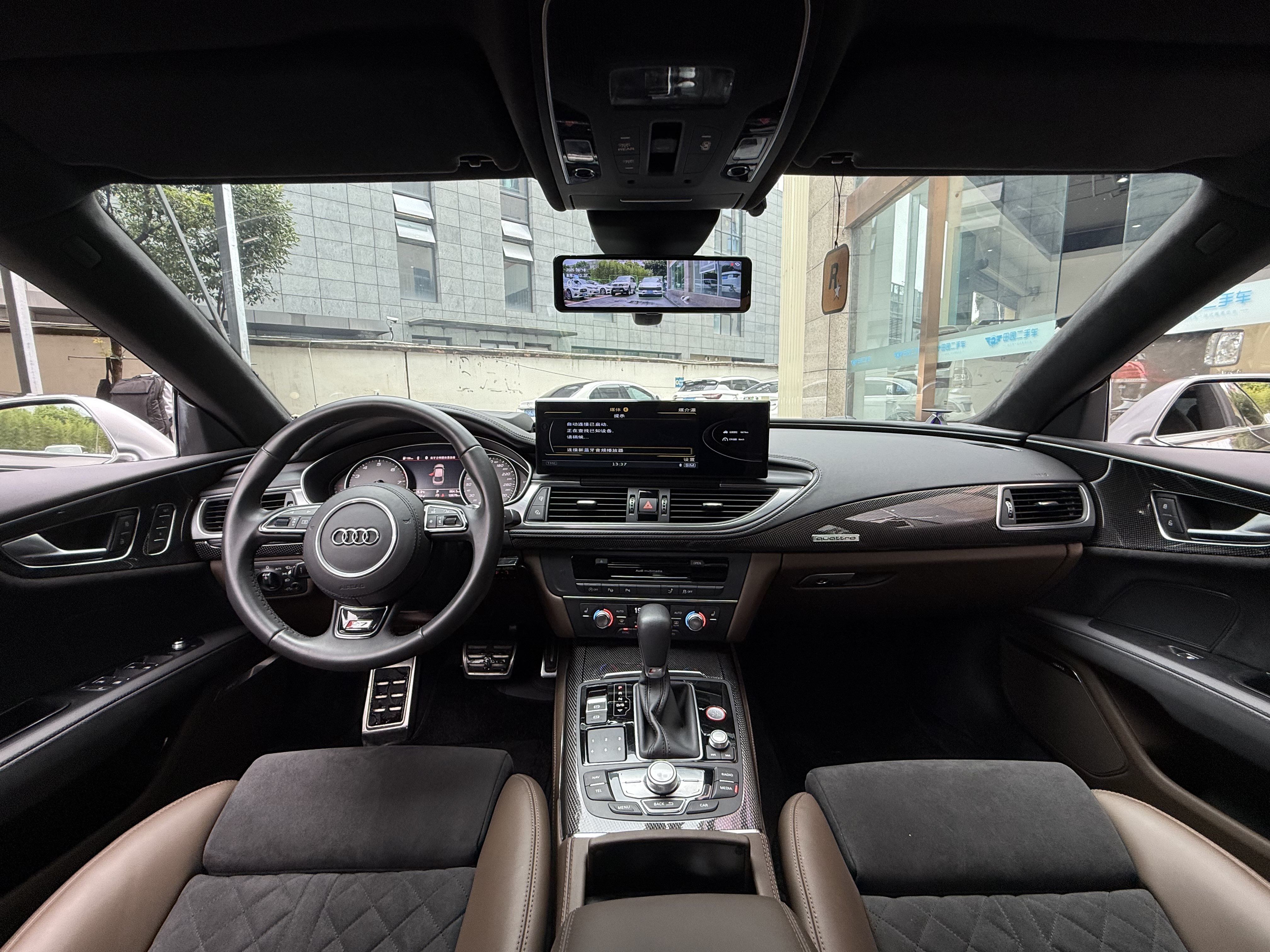 Audi S7 2017 car image #18