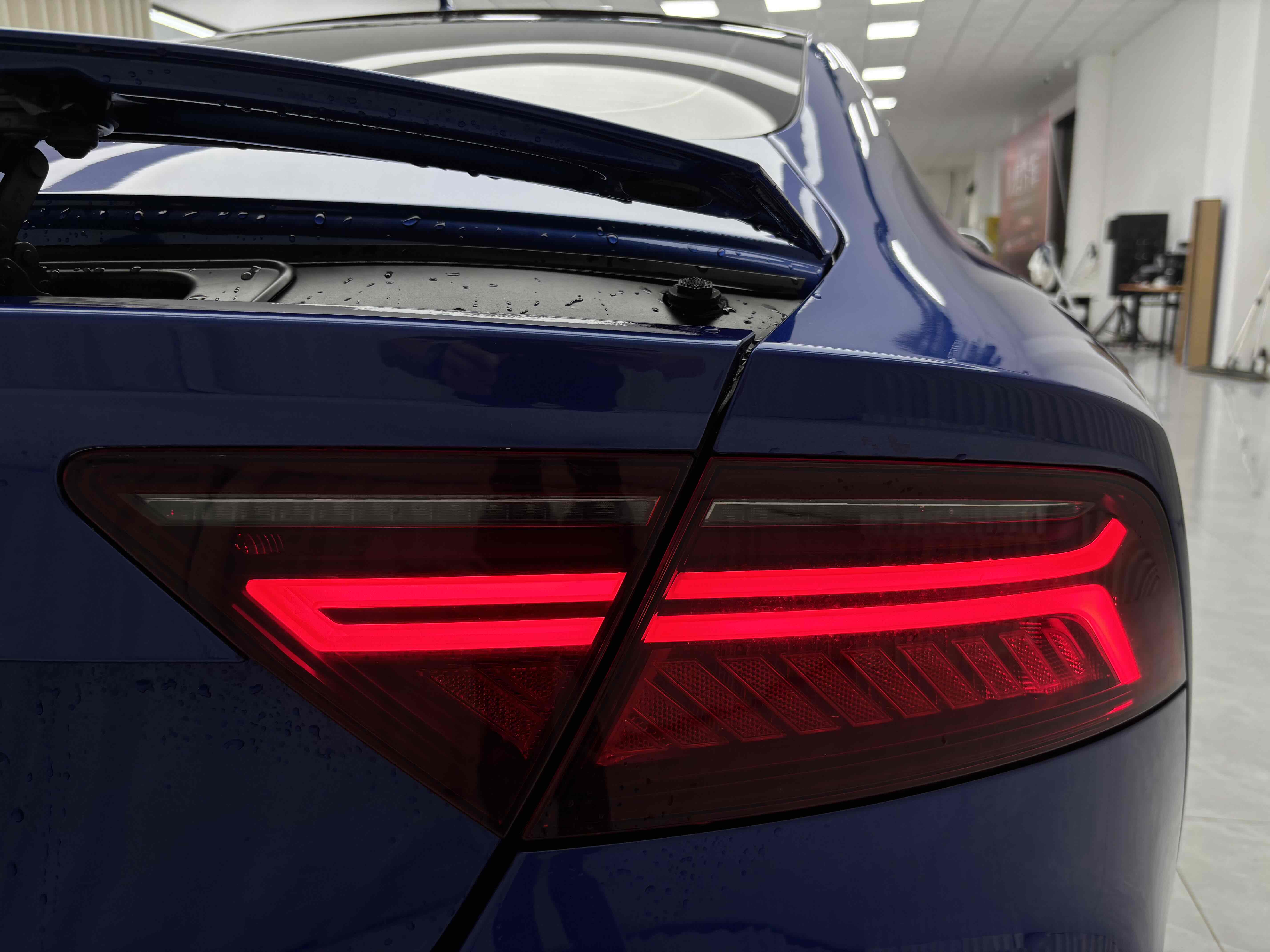 Audi RS 7 2017 car image #18