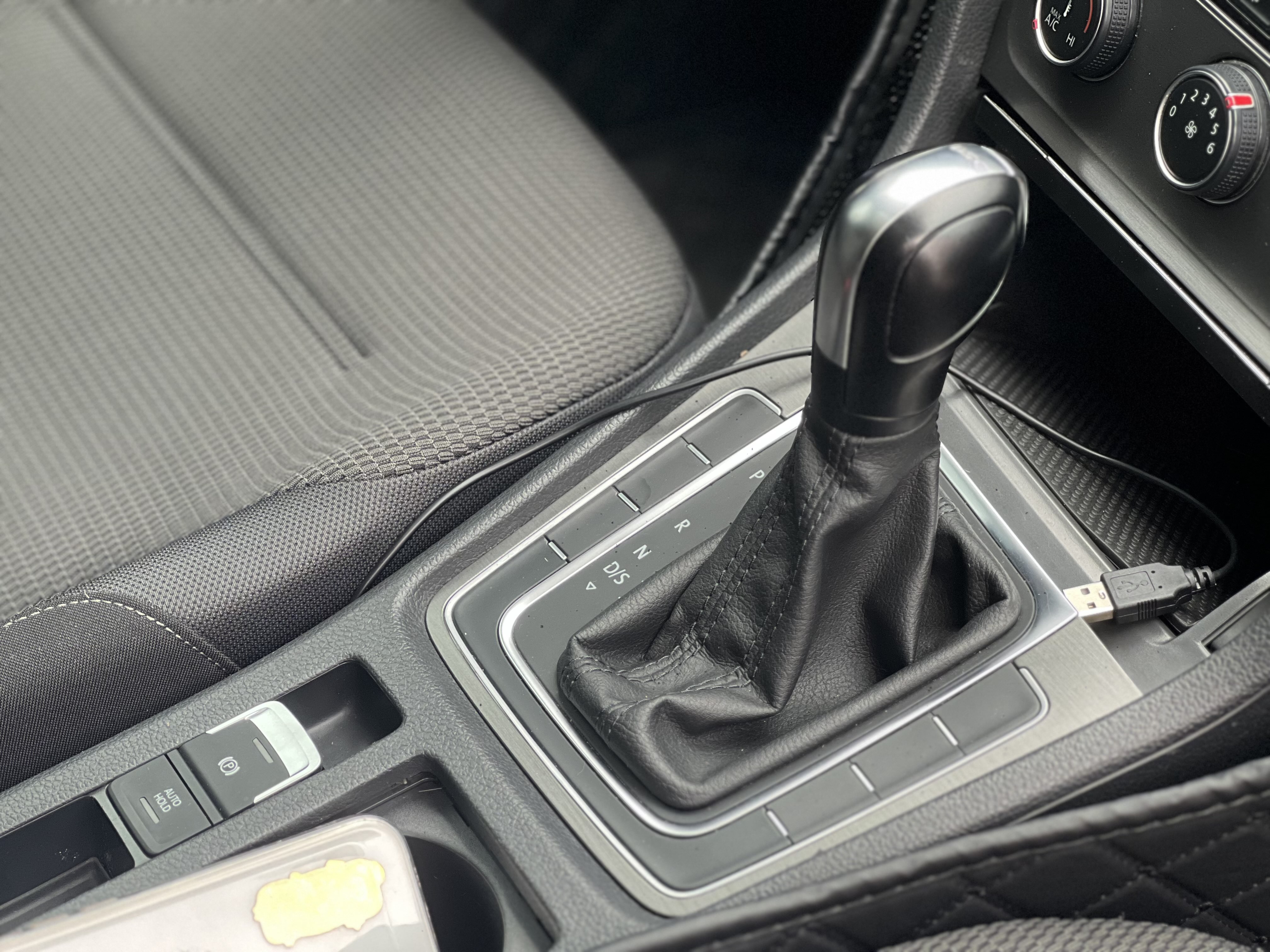 Volkswagen Golf 2016 car image #18