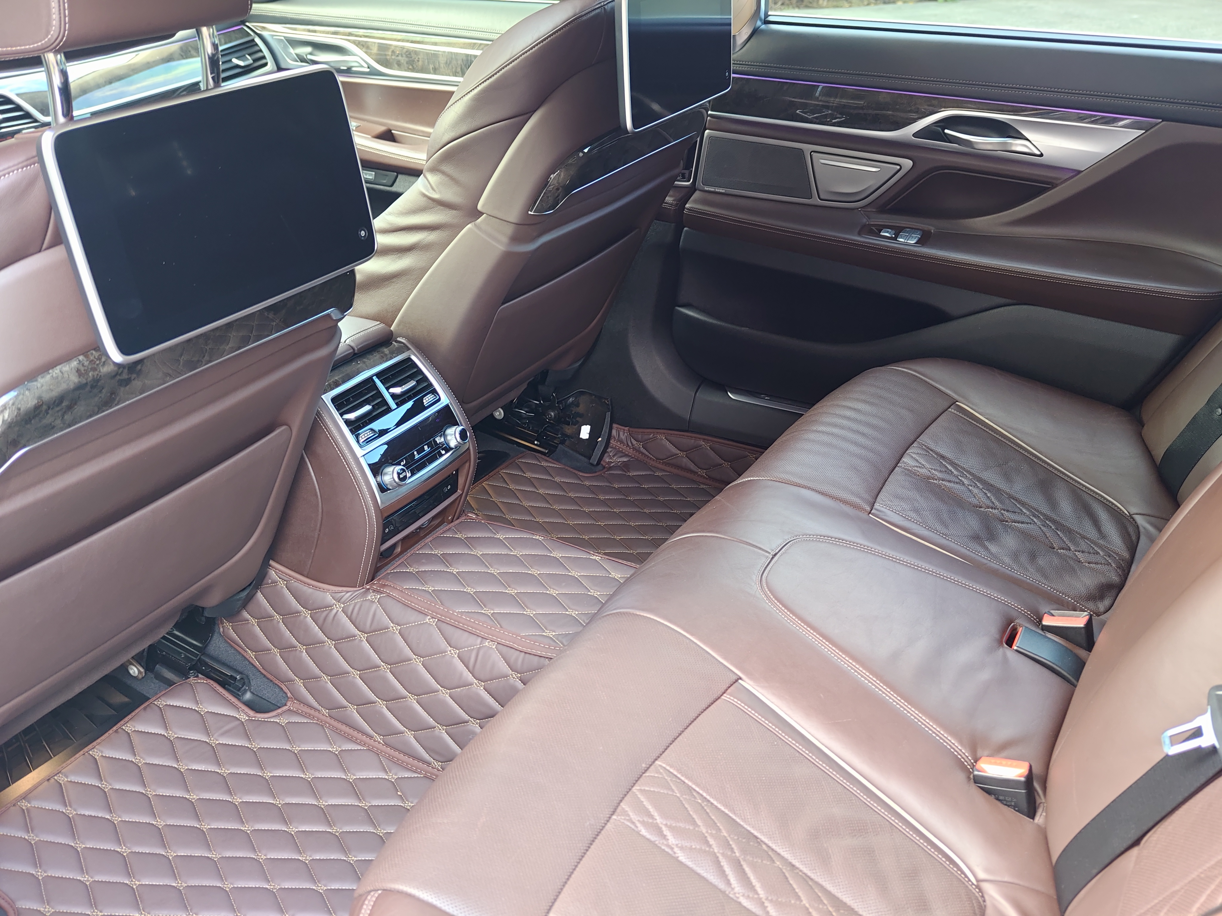 BMW 7 Series 2016 #18 BMW 7 Series 2016 car image #18