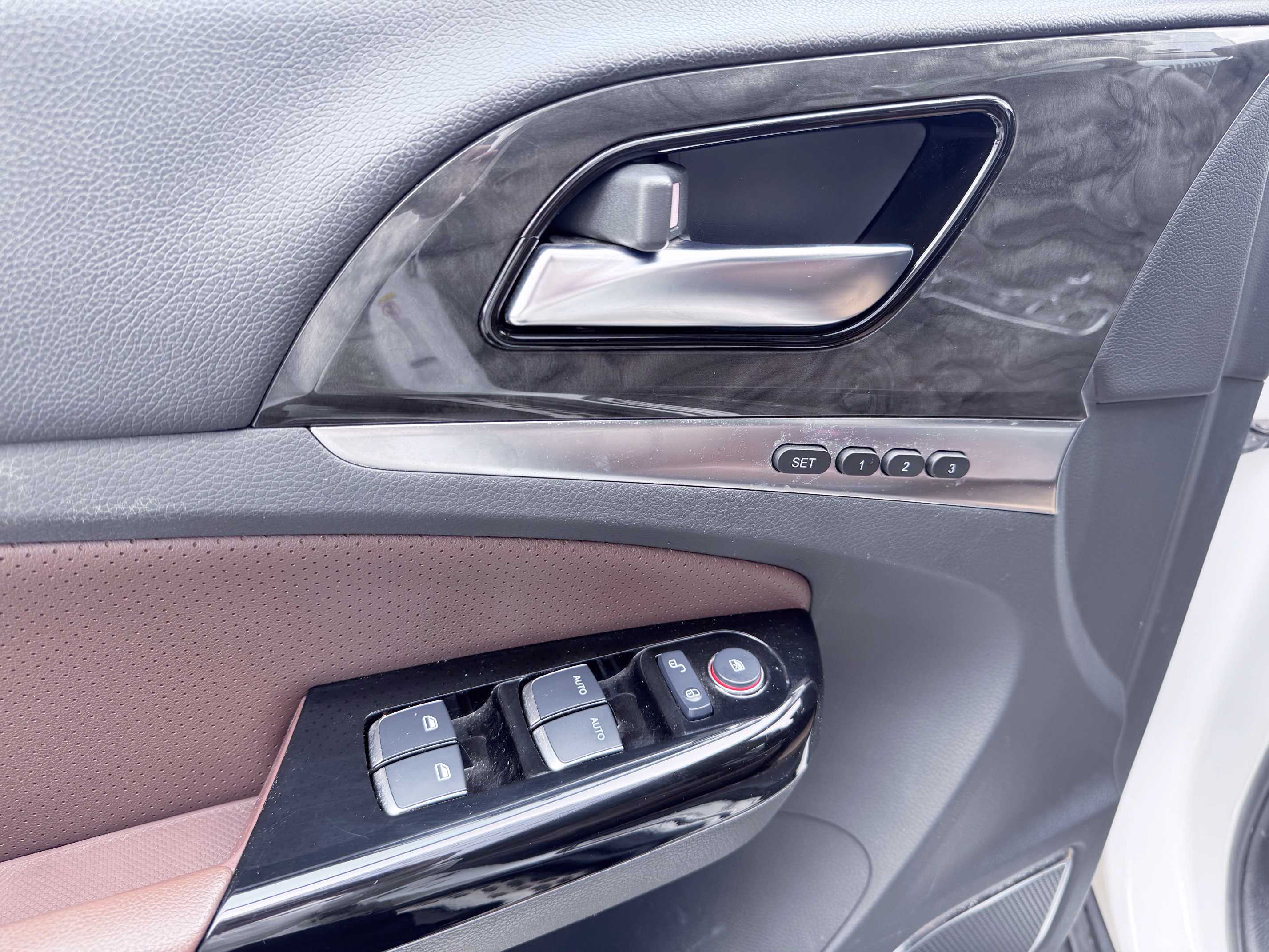 比亚迪 唐新能源 2016 汽车图片 #18