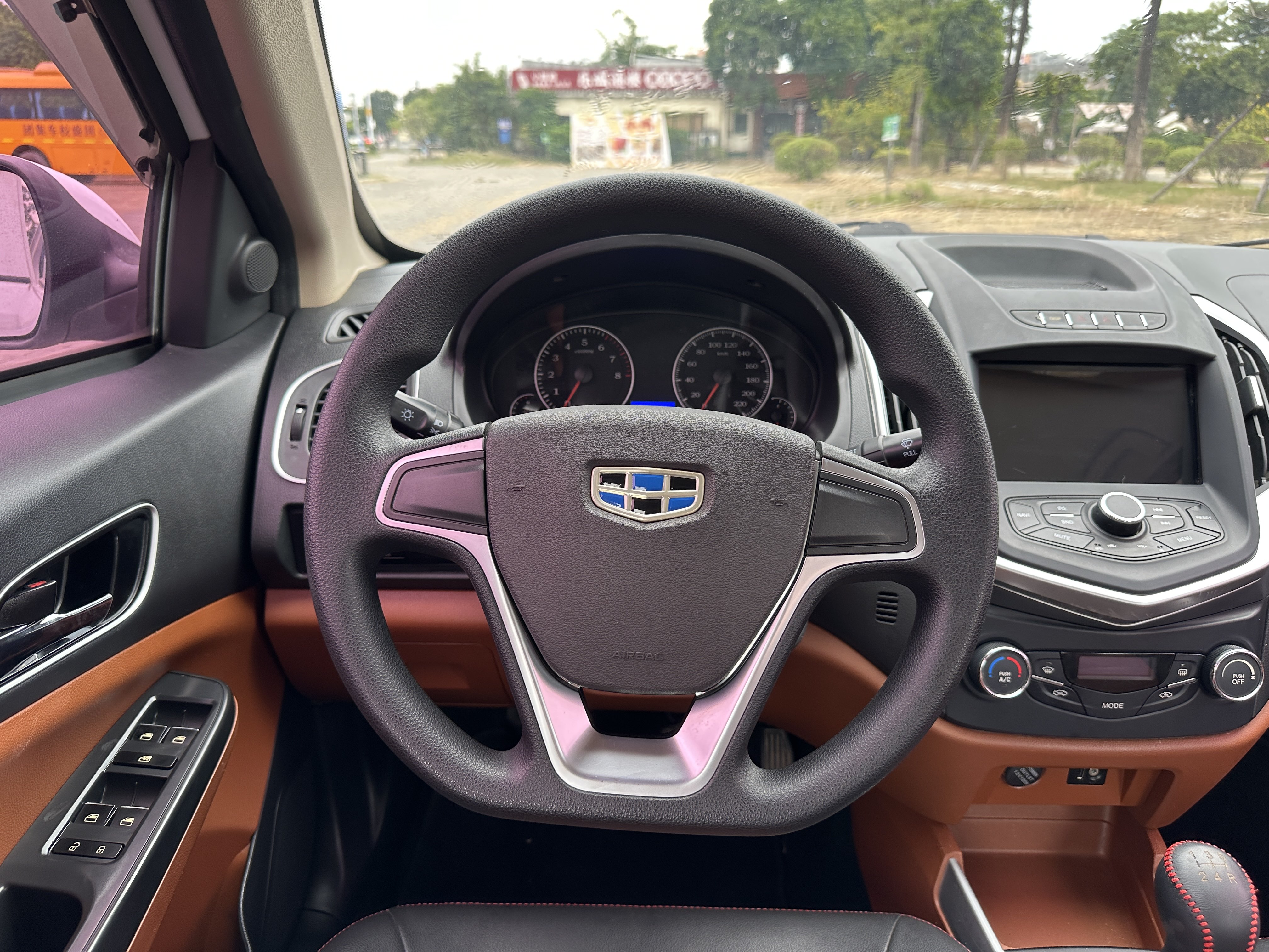 GEELY KingKong 2017 car image #18