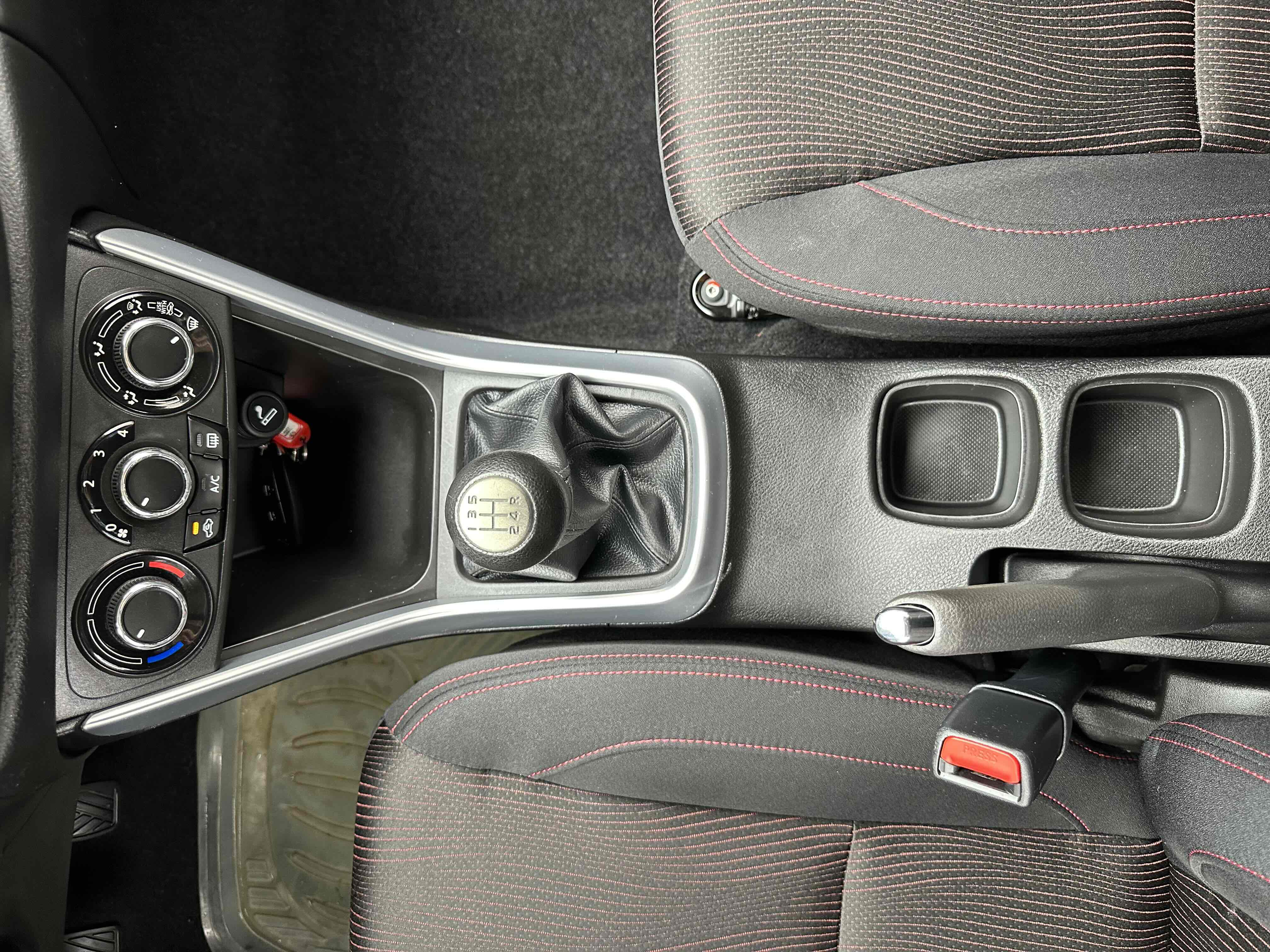 Suzuki S-Cross 2014 immagine di auto #18