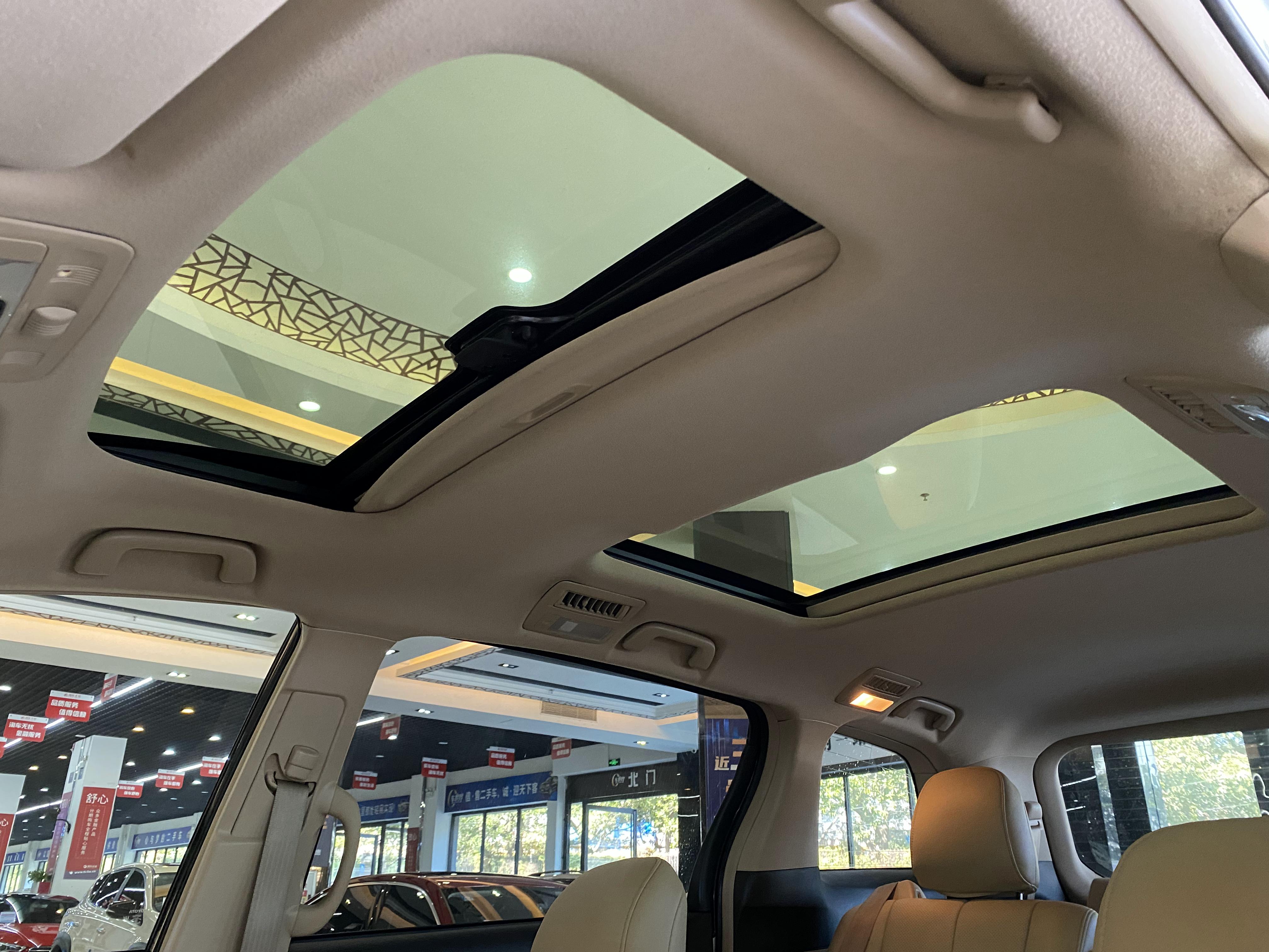 Toyota Previa 2017 #18 Toyota Previa 2017 car image #18