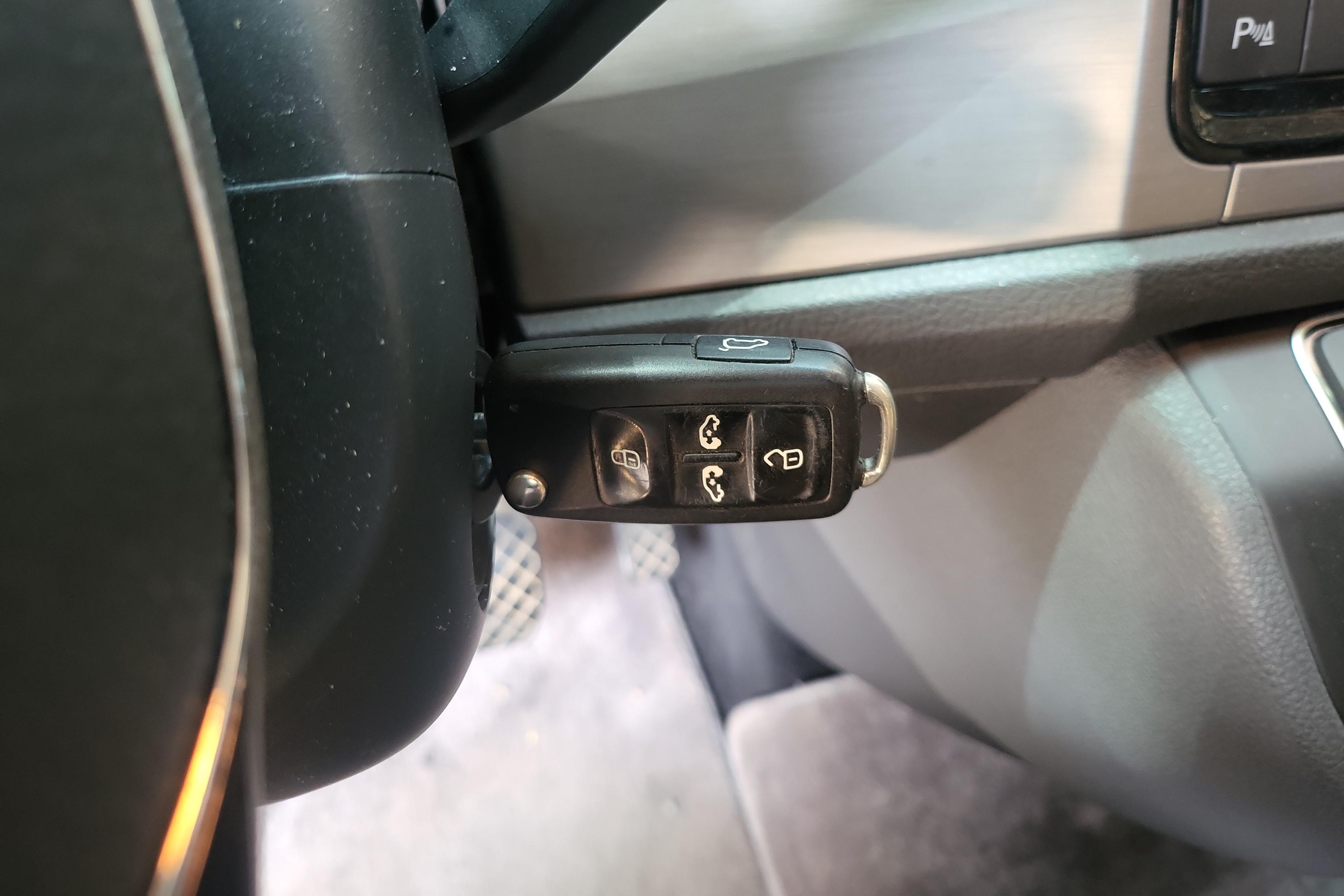 Volkswagen Caravelle 2020 car image #18