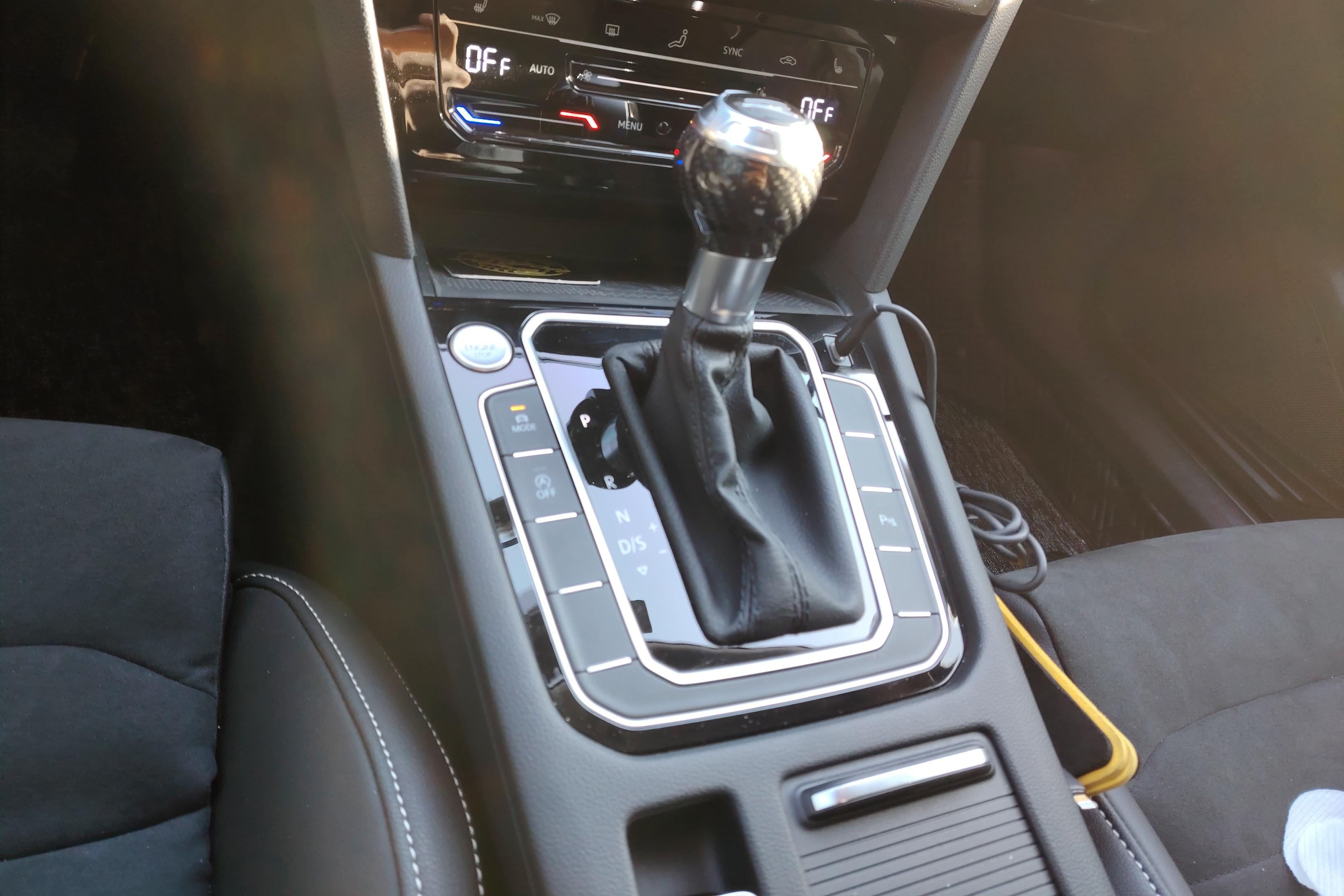 Volkswagen Passat Variant 2022 immagine di auto #18