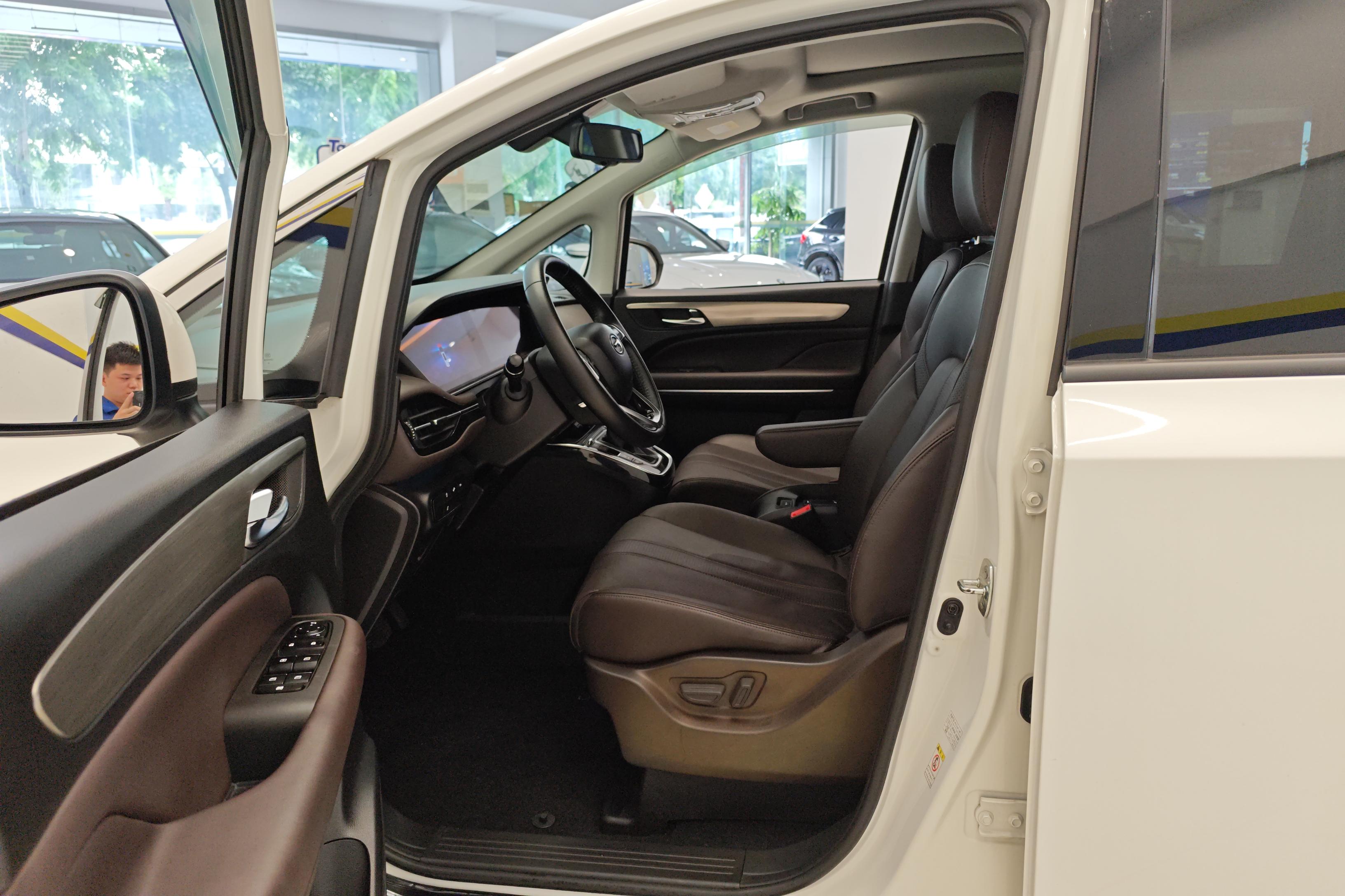 GAC Trumpchi M6 2019 immagine di auto #18