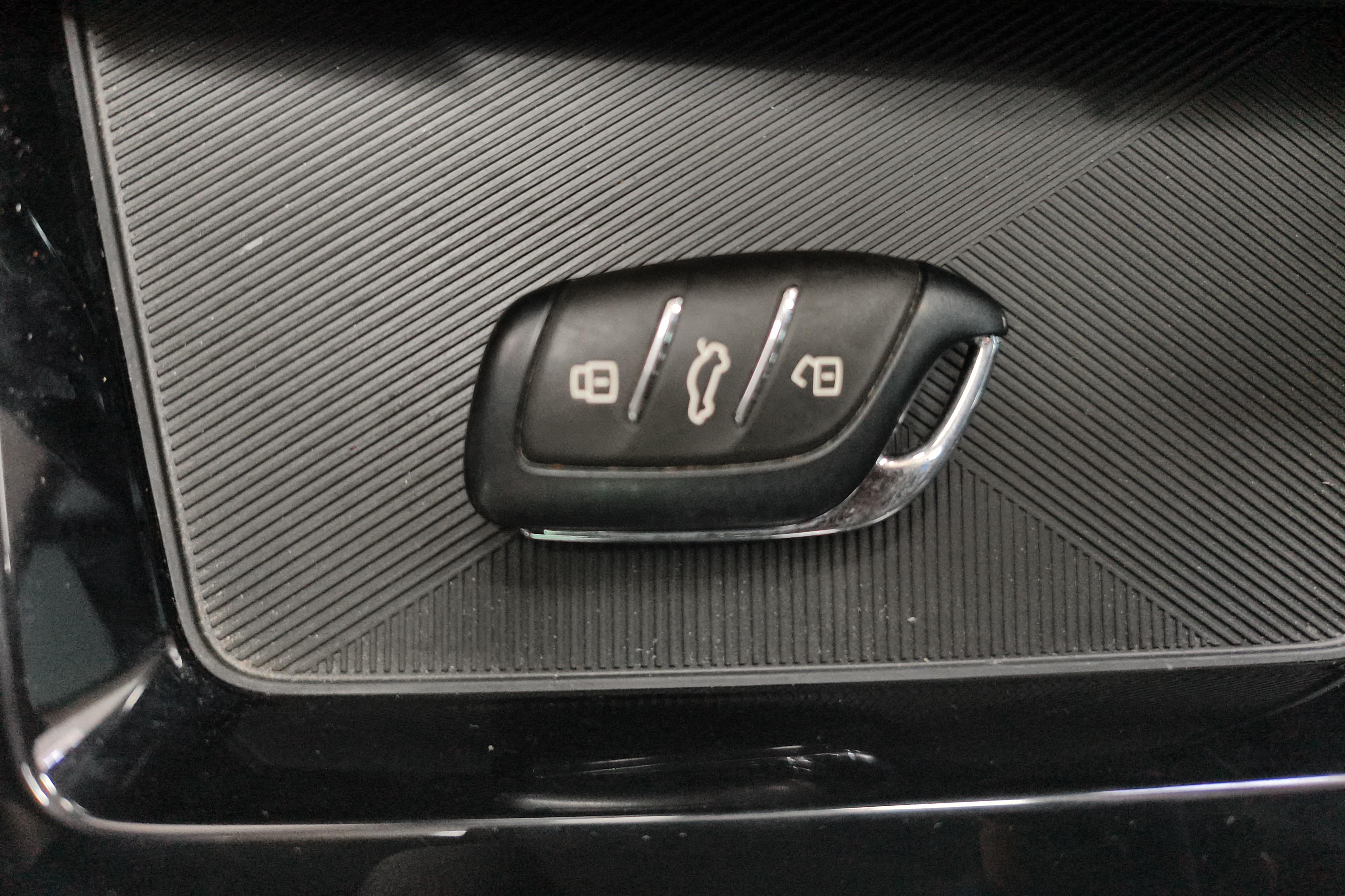 Roewe RX5 MAX 2023 изображение автомобиля #18