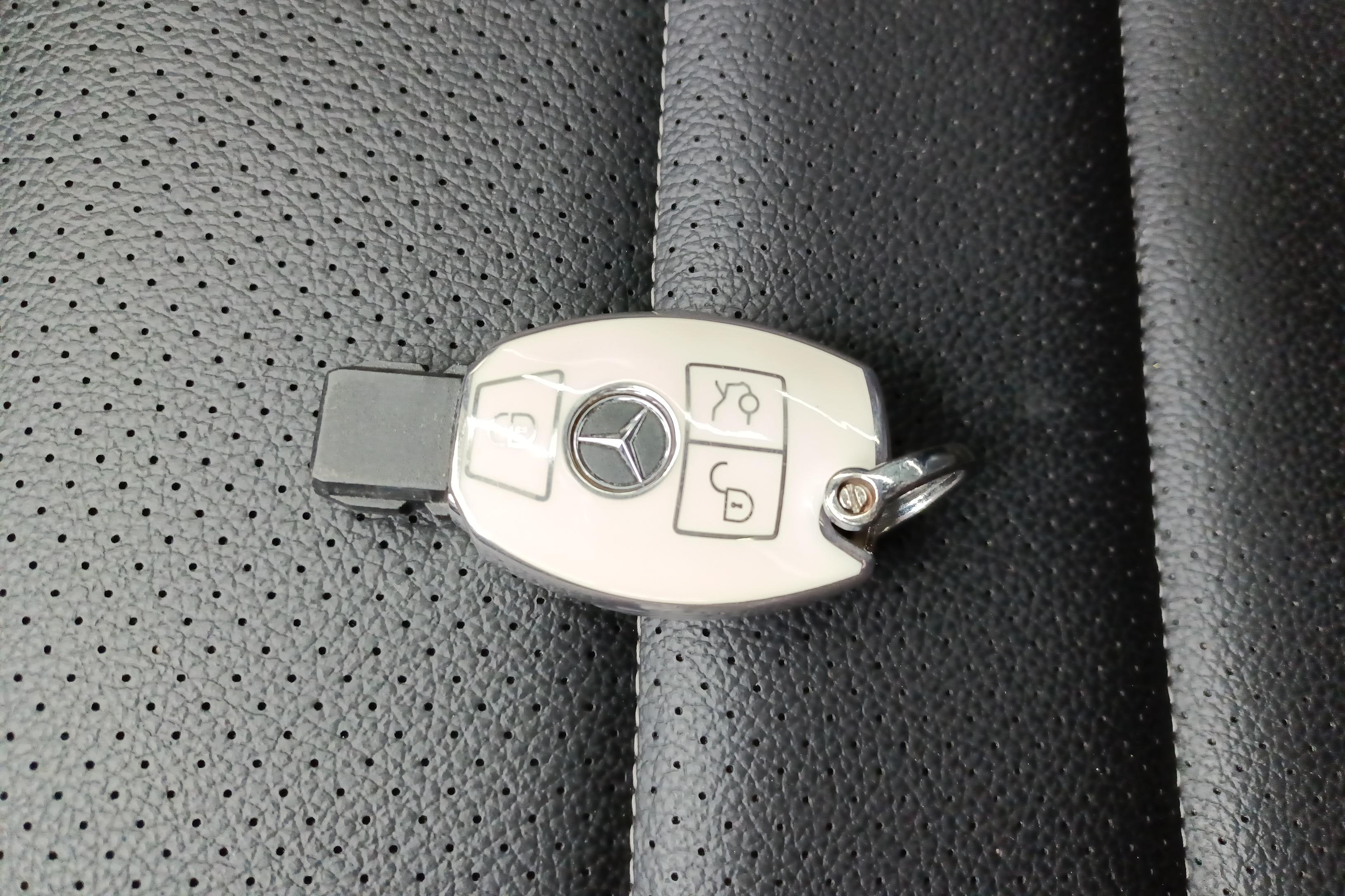 Mercedes-Benz C Class (Imported) 2015 #18 Mercedes-Benz C Class (Imported) 2015 car image #18