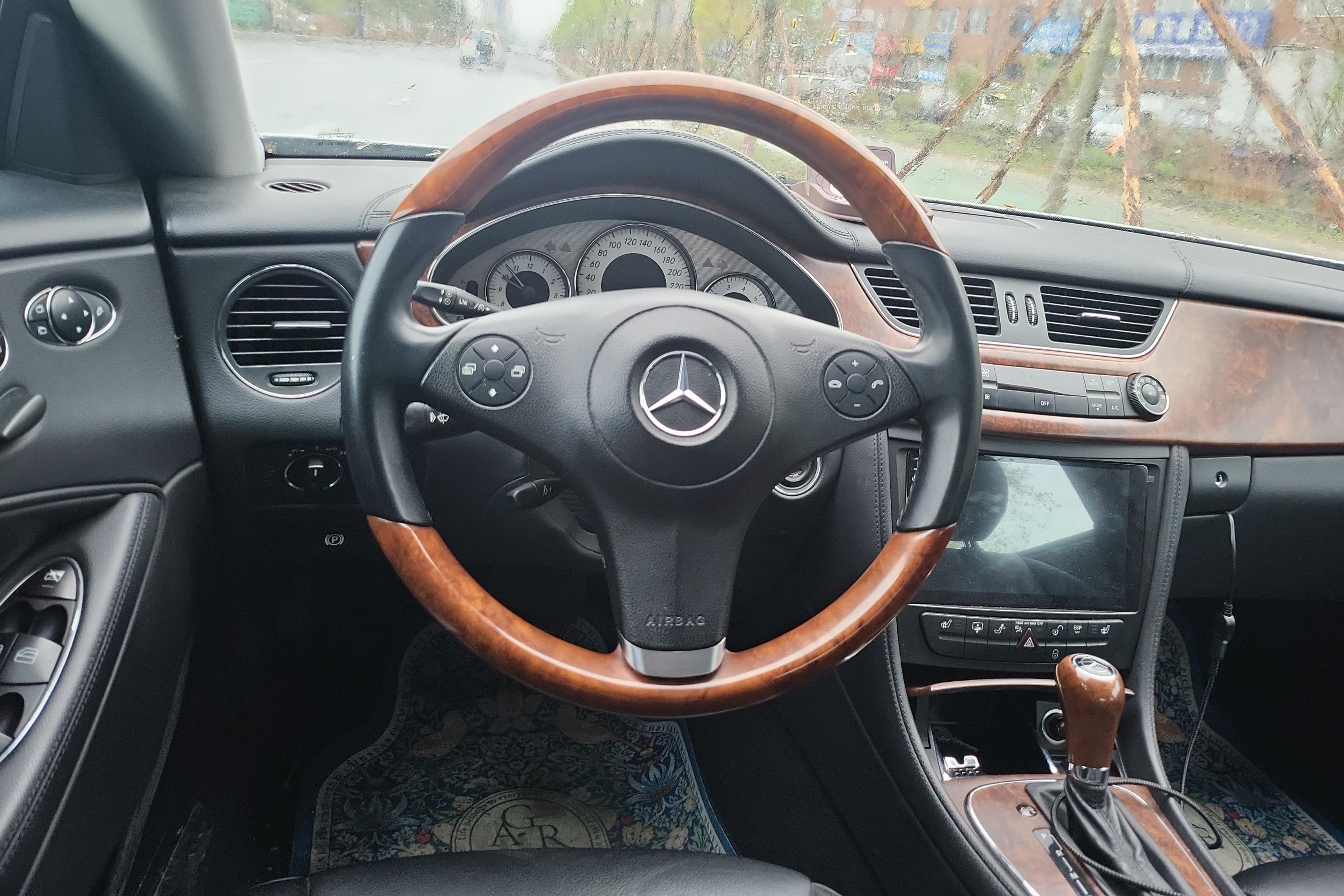 Mercedes-Benz CLS AMG 2010 #18 Mercedes-Benz CLS AMG 2010 car image #18