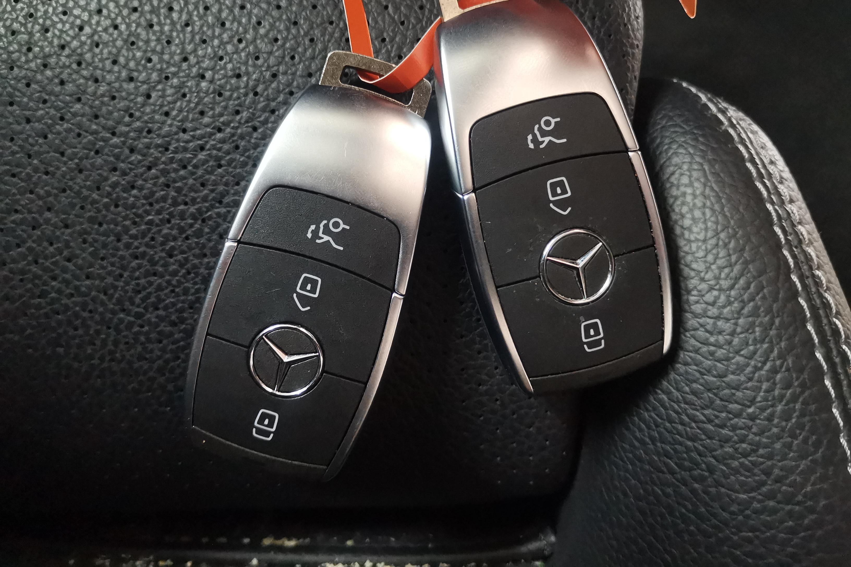 Mercedes-Benz C Class (Imported) 2020 #18 Mercedes-Benz C Class (Imported) 2020 car image #18