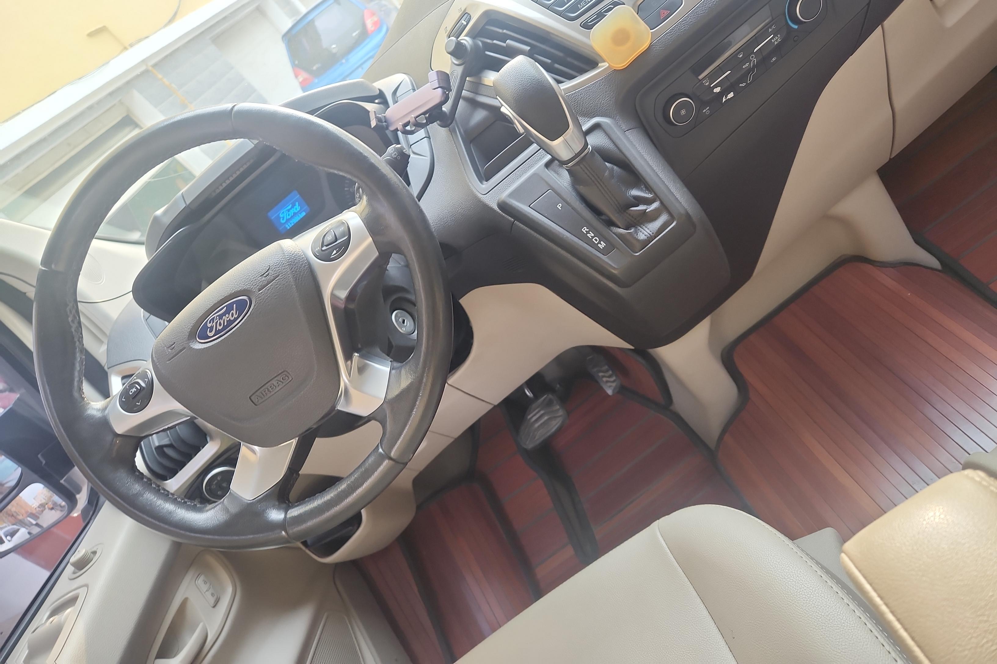 Ford Tourneo 2017 car image #18