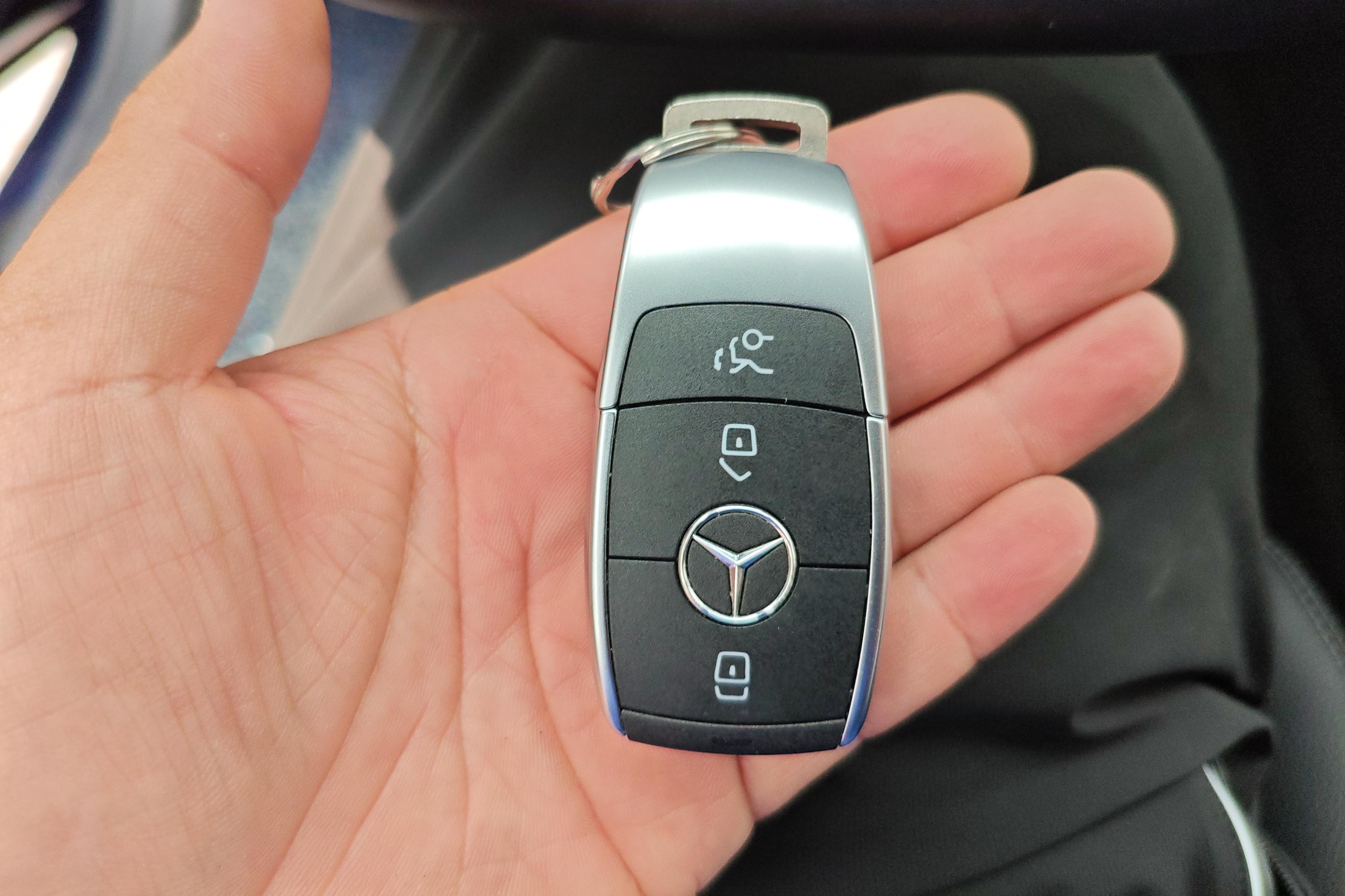 Mercedes-Benz C Class (Imported) 2021 #18 Mercedes-Benz C Class (Imported) 2021 car image #18