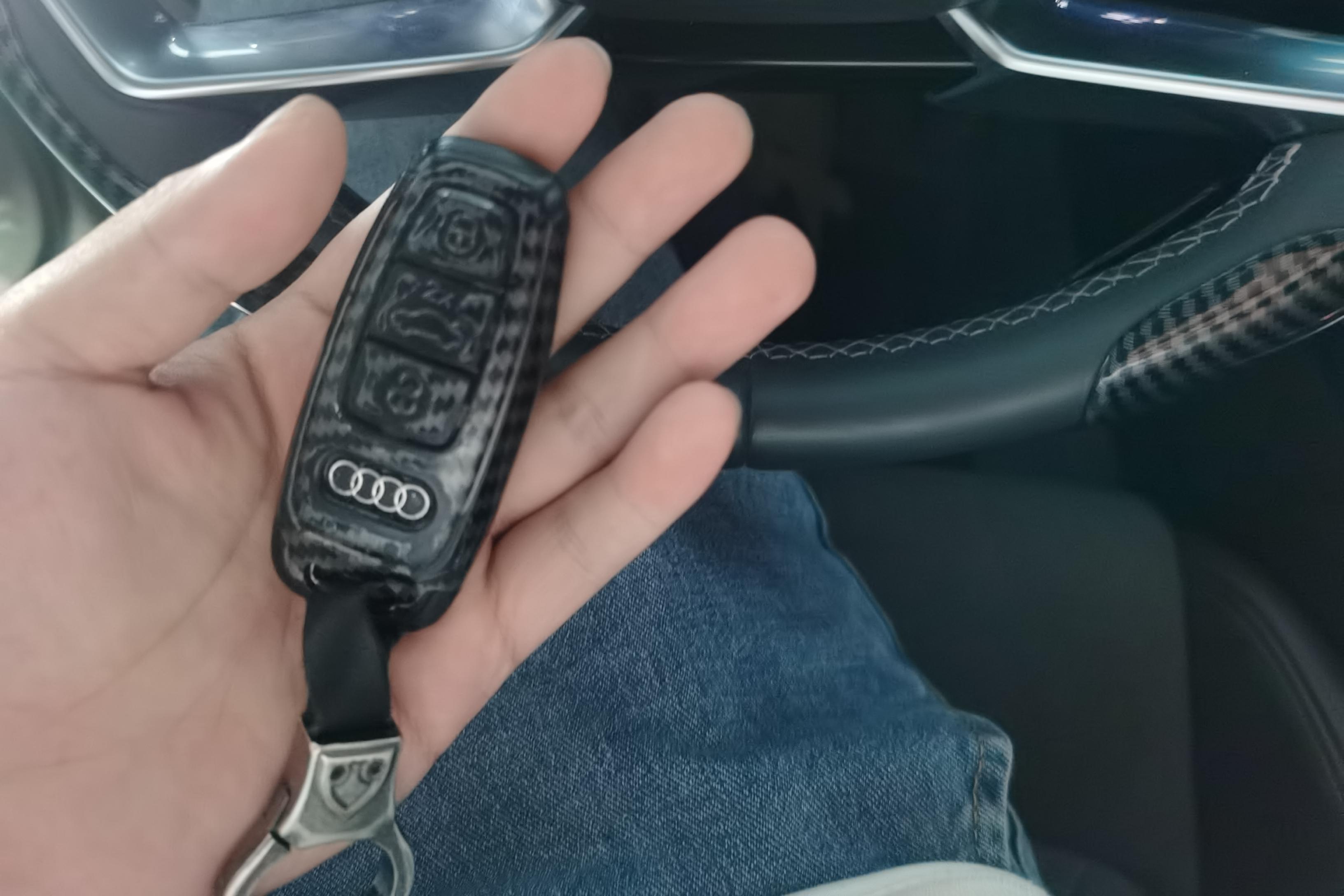 Audi A7L 2023 #18 Audi A7L 2023 صورة سيارة #18