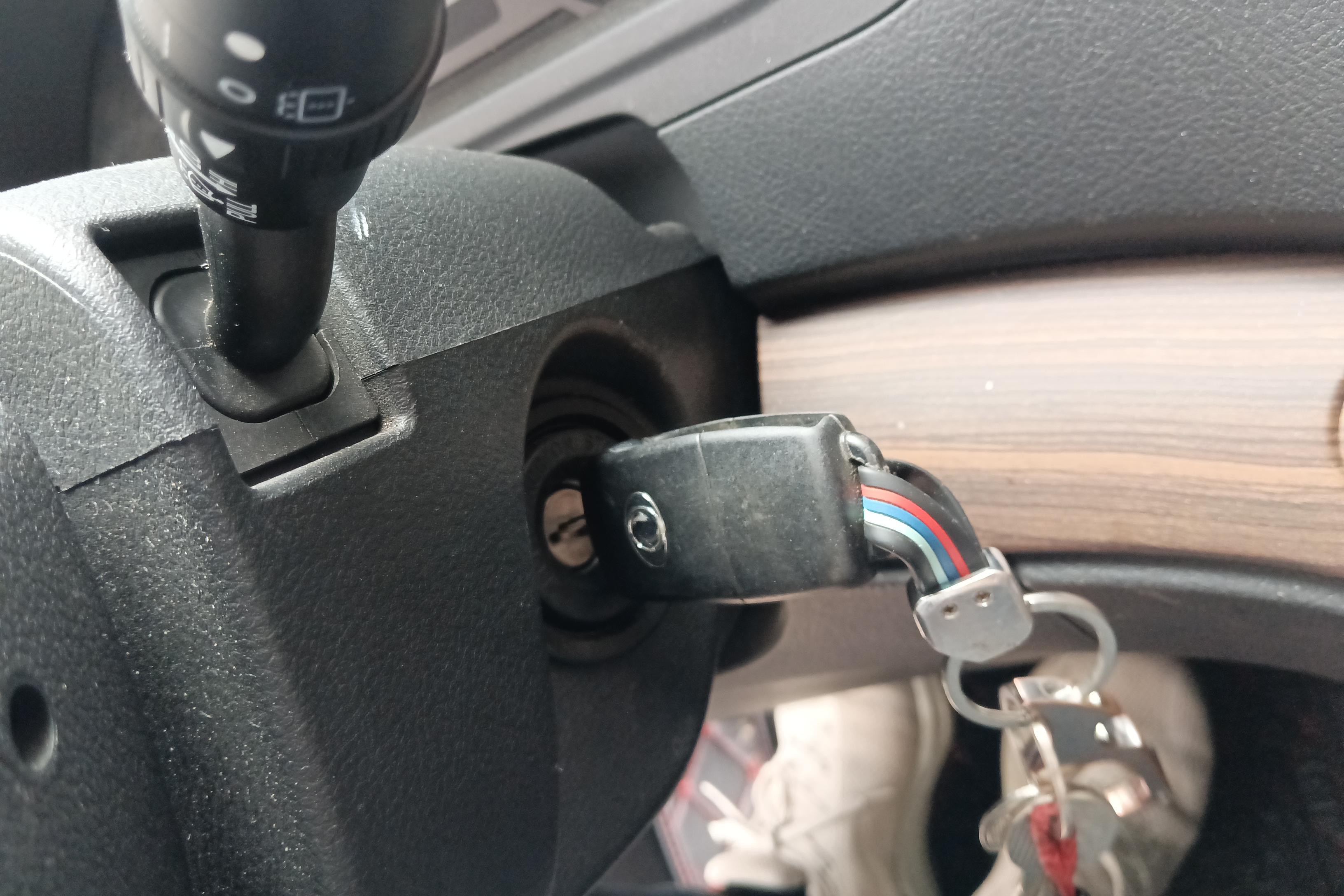 Forthing Lingzhi PLUS 2021 #18 Forthing Lingzhi PLUS 2021 car image #18