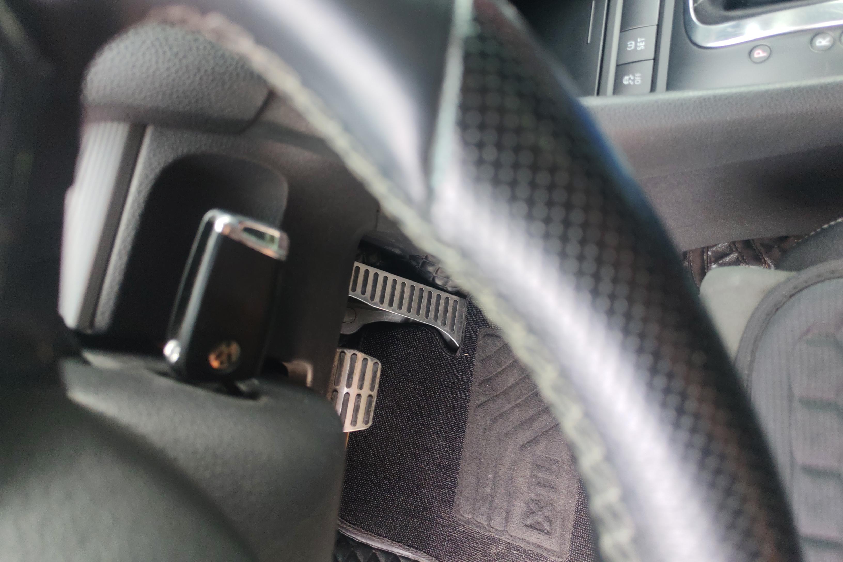 Volkswagen Gol 2011 car image #18