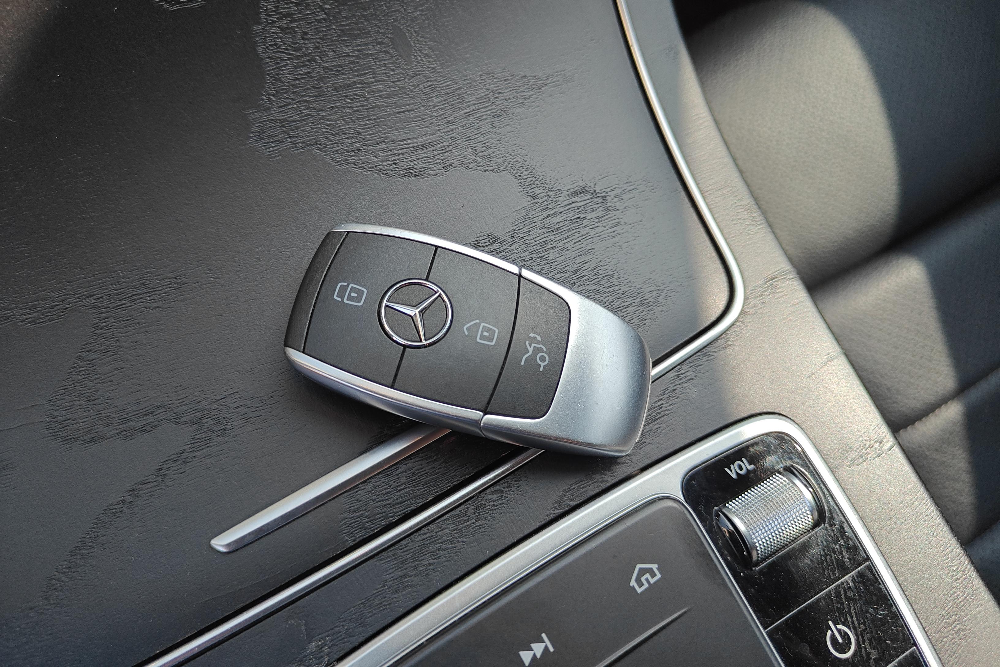 Mercedes-Benz C Class (Imported) 2019 #18 Mercedes-Benz C Class (Imported) 2019 car image #18