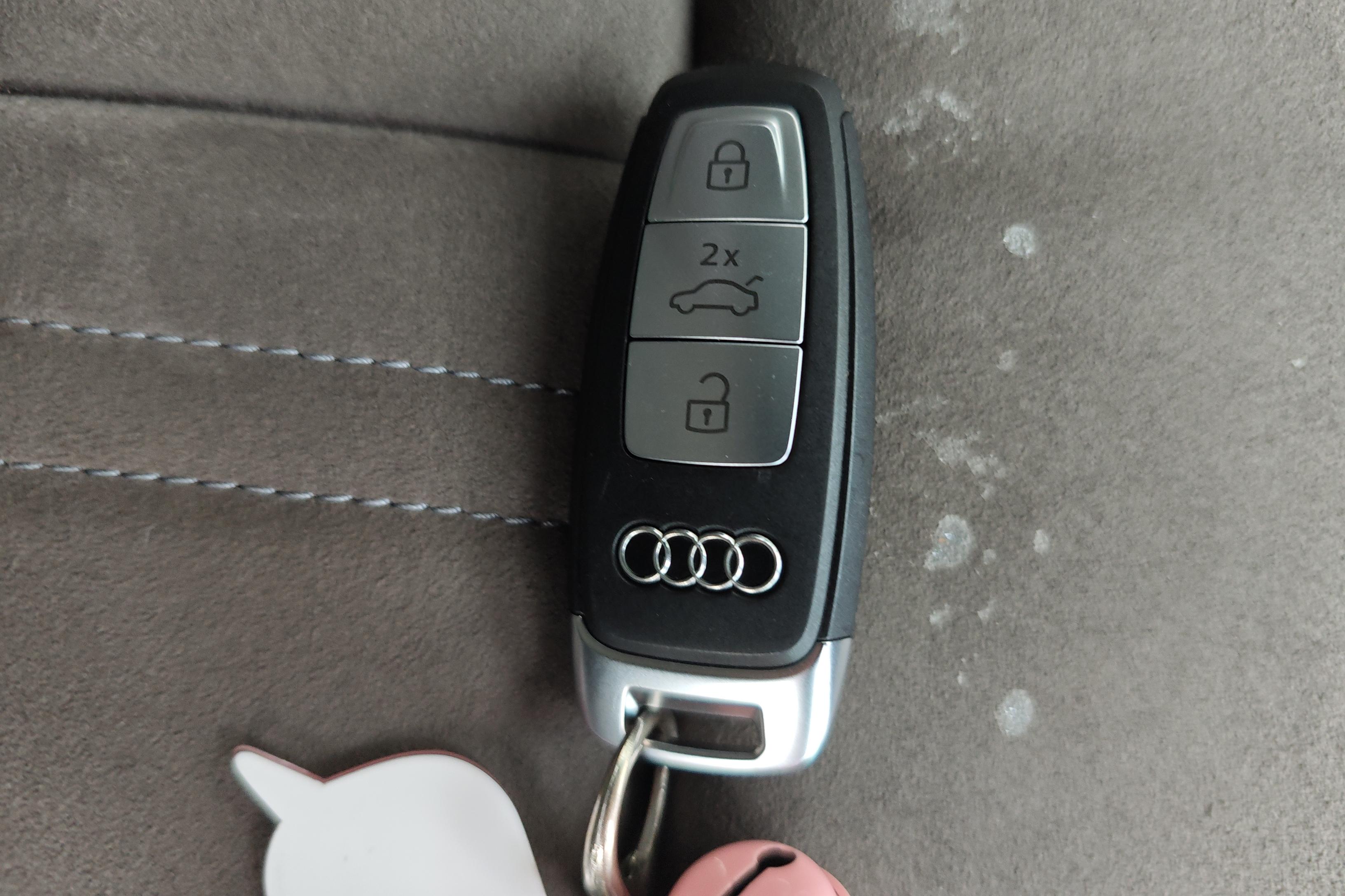 Audi A7L 2023 immagine di auto #18