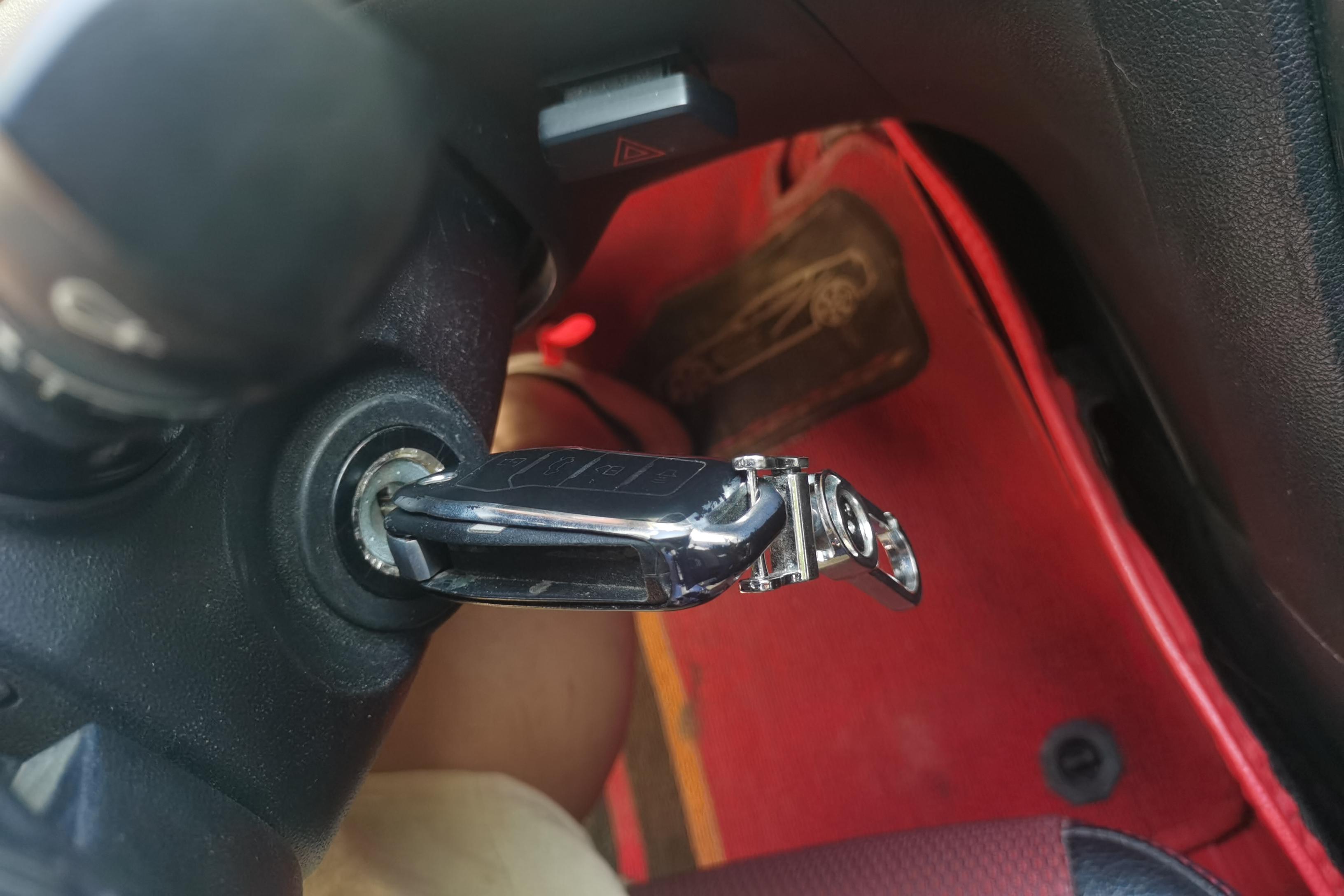 Hyundai Rohens 2012 #18 Hyundai Rohens 2012 car image #18