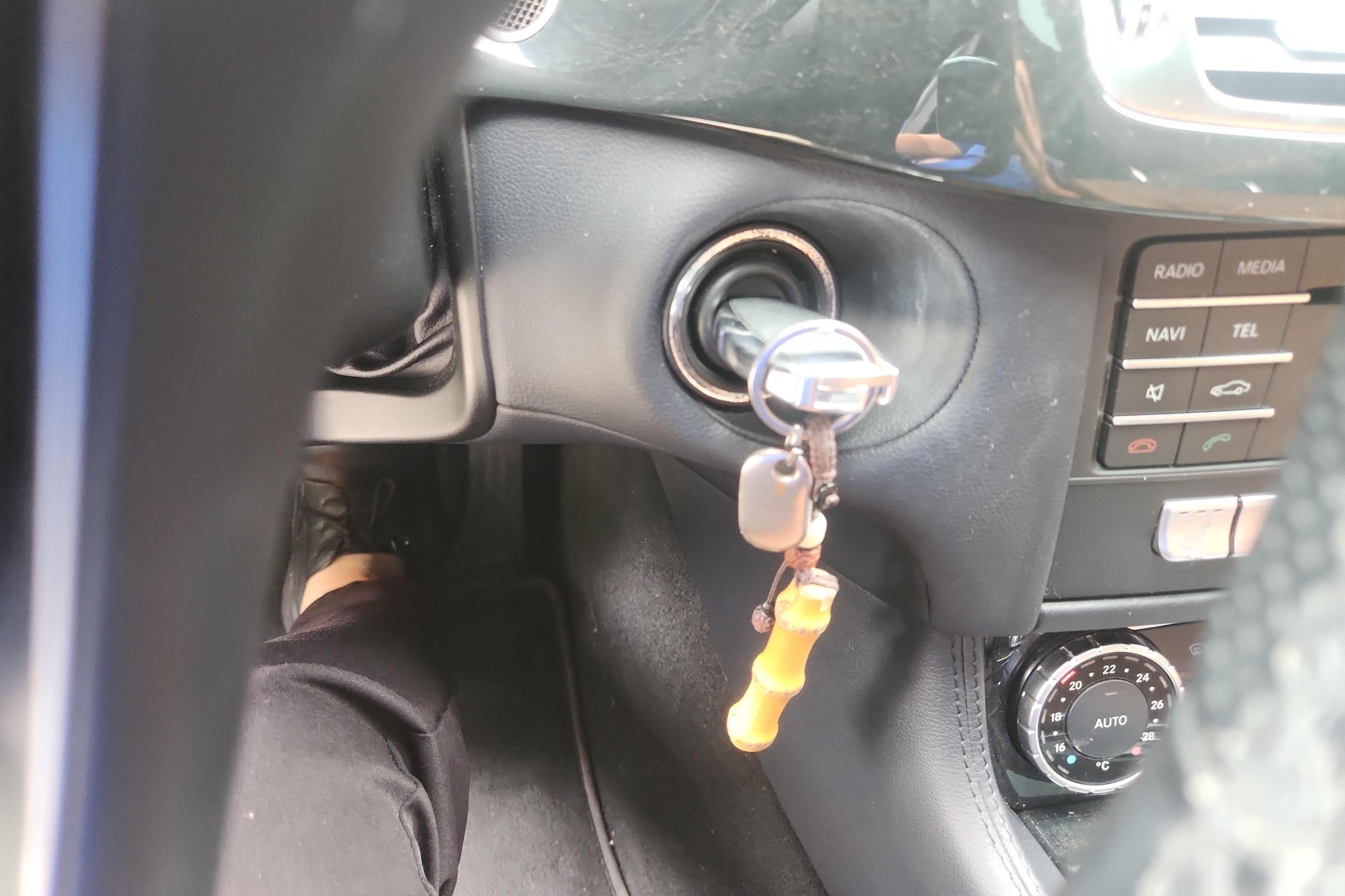 Mercedes-Benz CLS Class 2015 car image #18