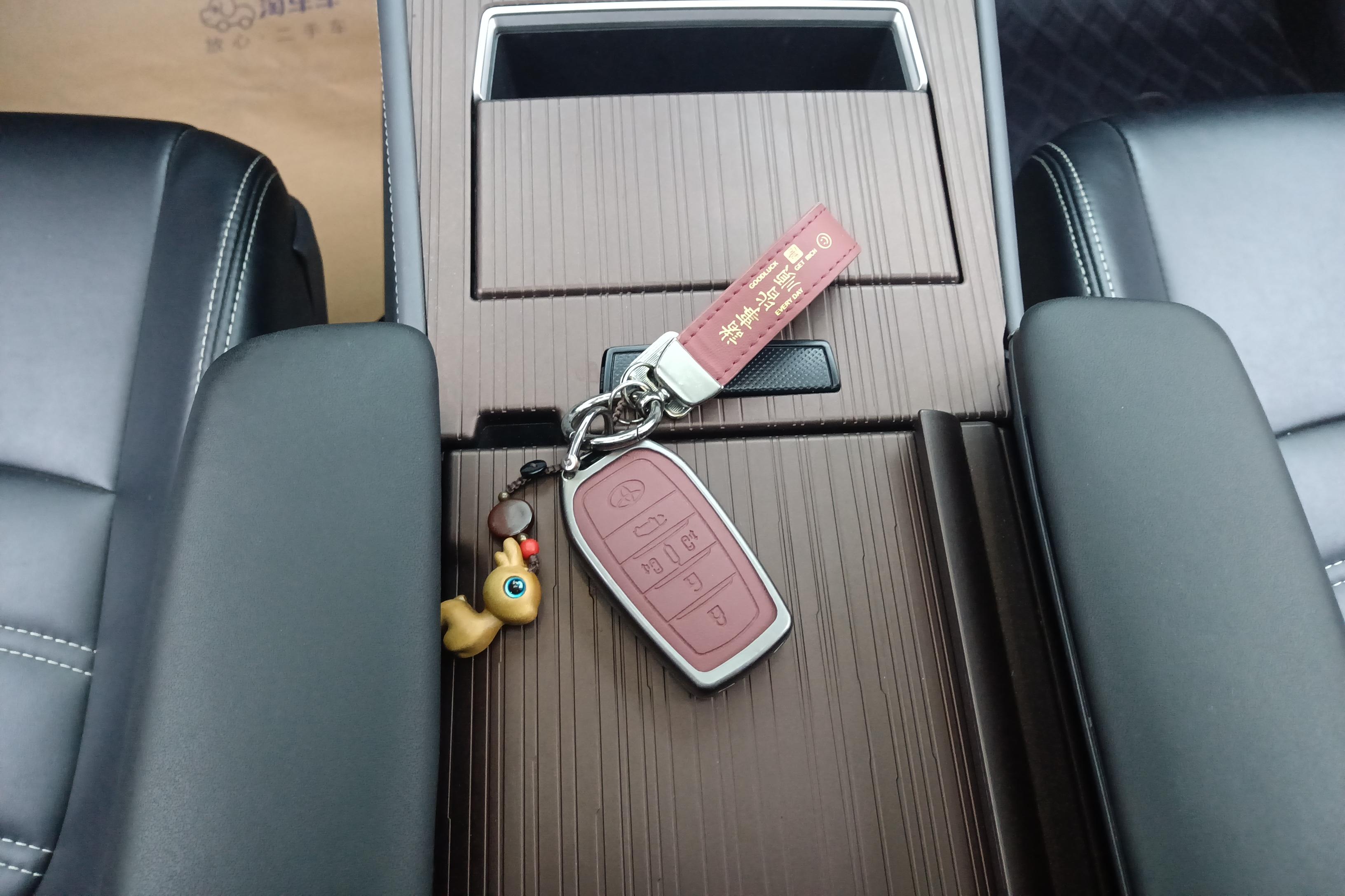 Toyota Granvia 2024 immagine di auto #18