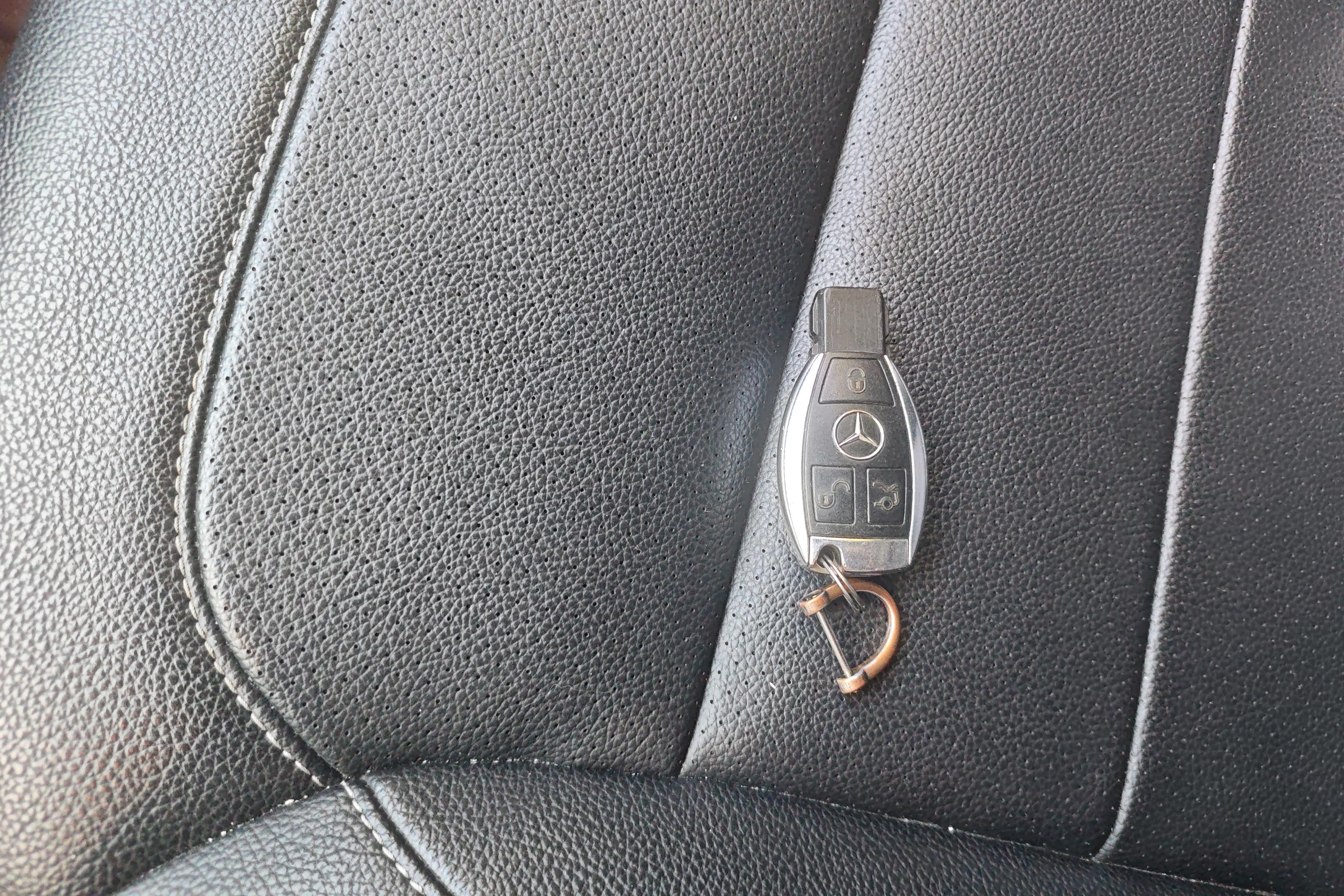 Mercedes-Benz M Class 2015 car image #18