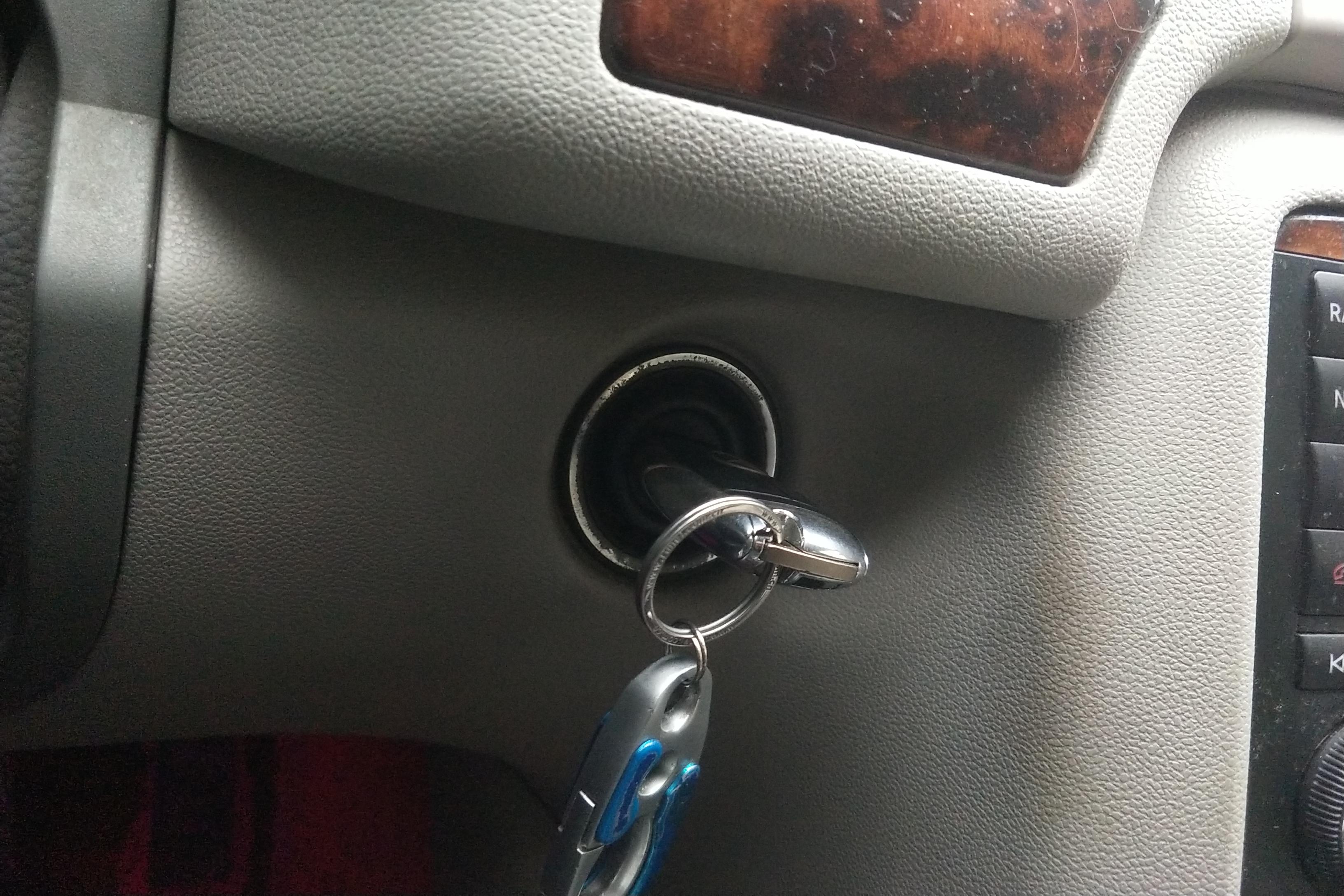 Mercedes-Benz R Class 2009 car image #18