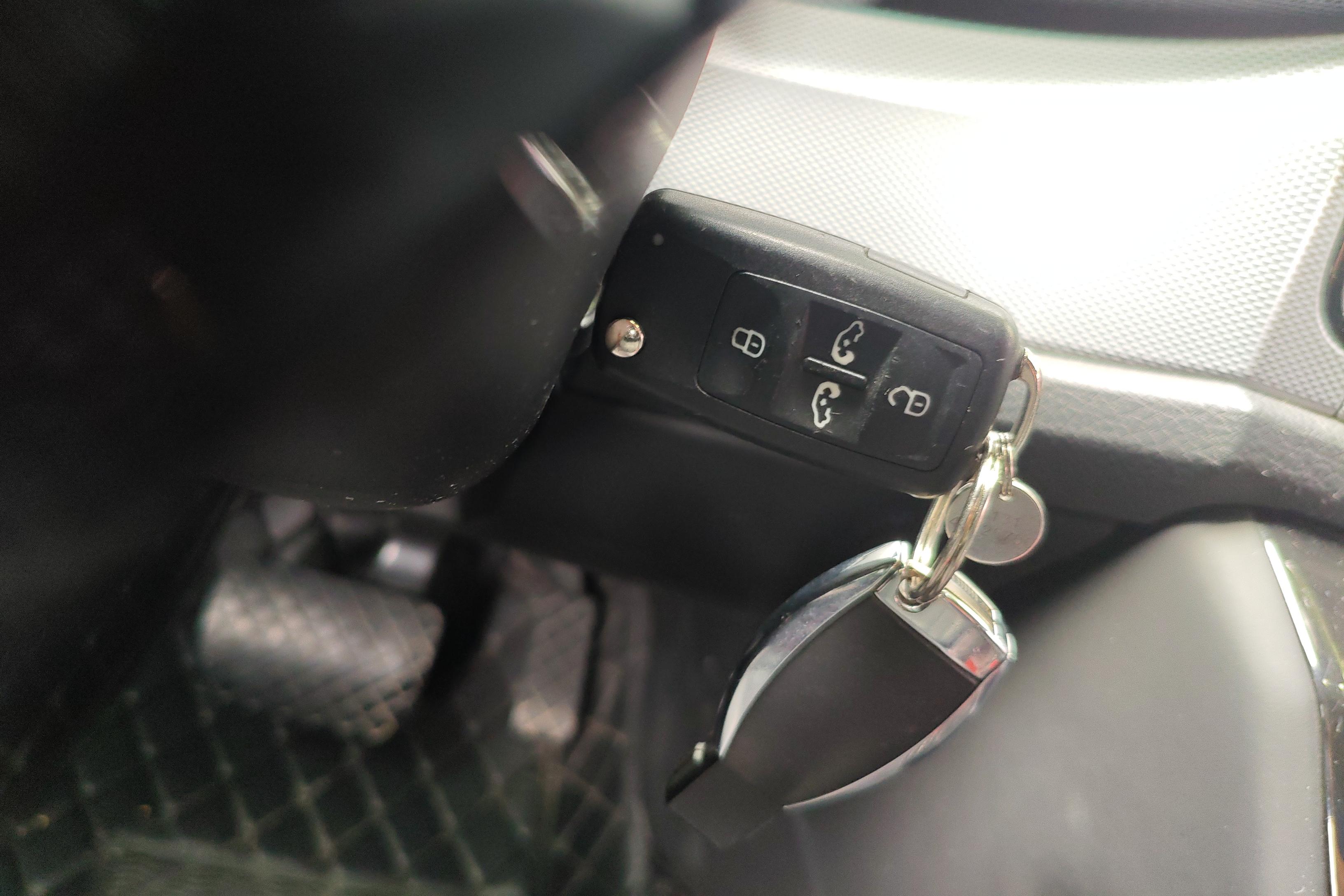 Volkswagen Multivan 2017 #18 Volkswagen Multivan 2017 imagem de carro #18