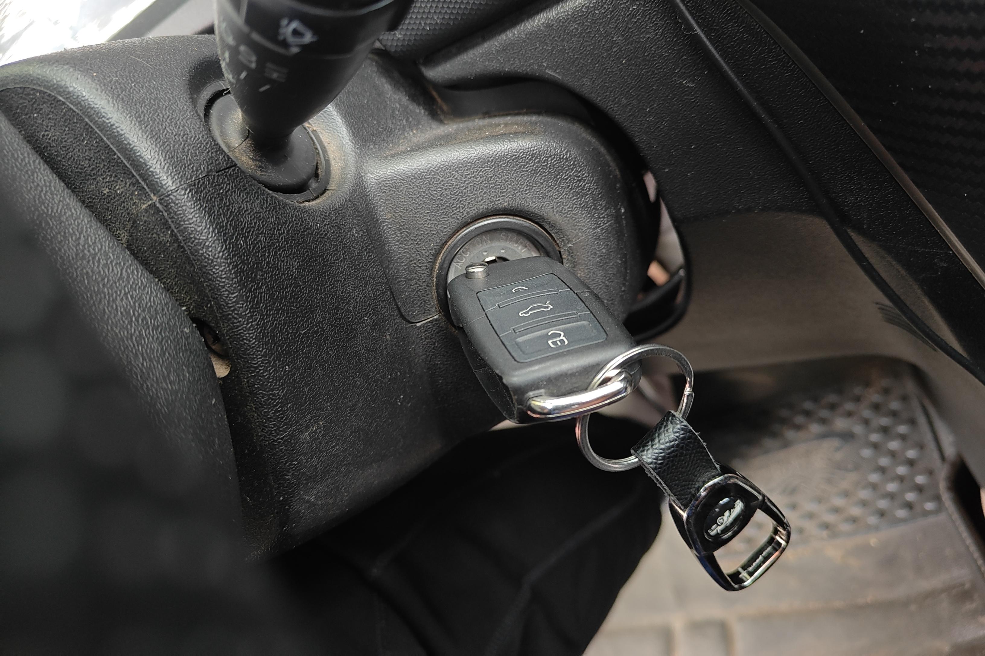 Great Wall M4 2013 car image #18