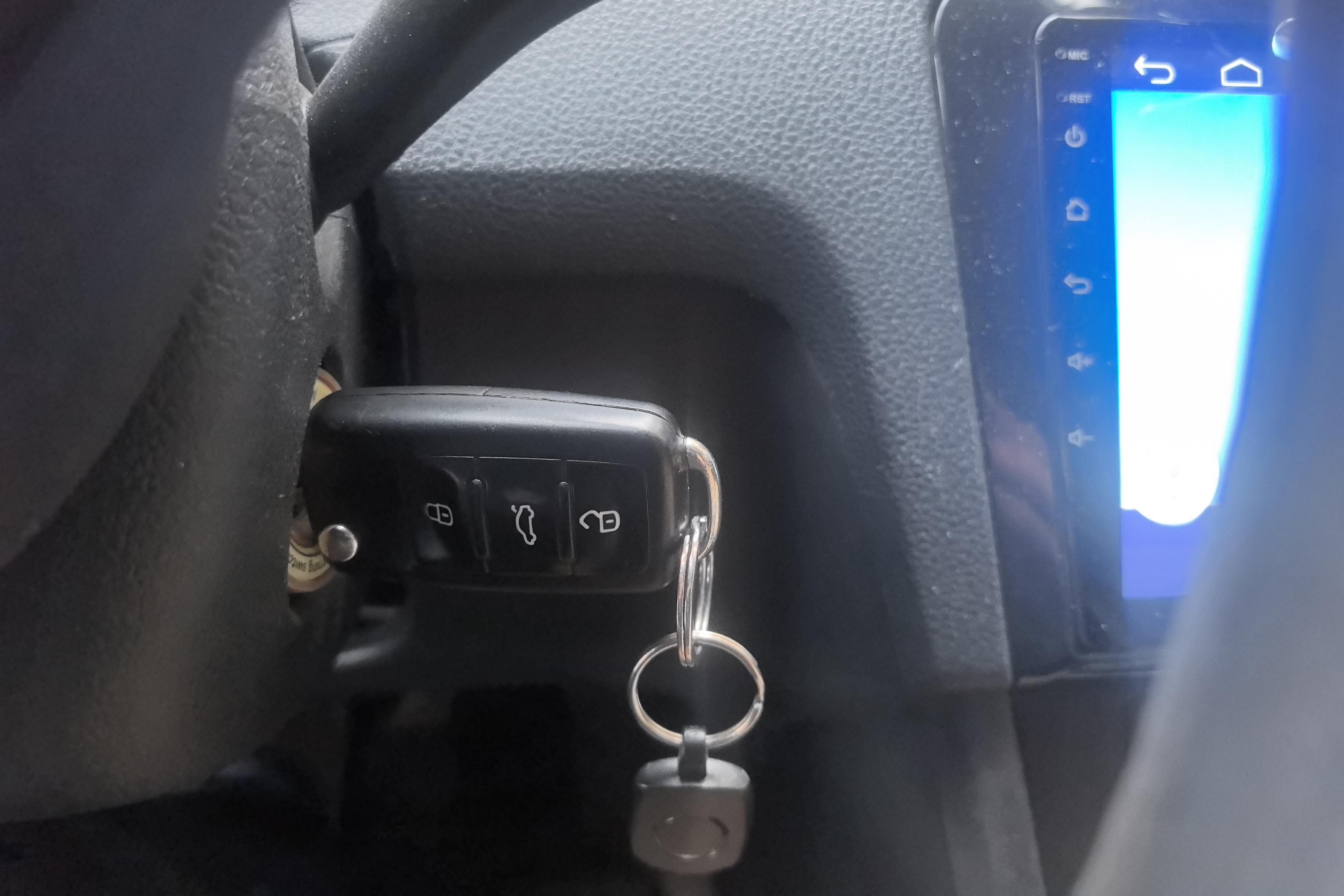 Skoda Rapid Spaceback 2016 car image #18