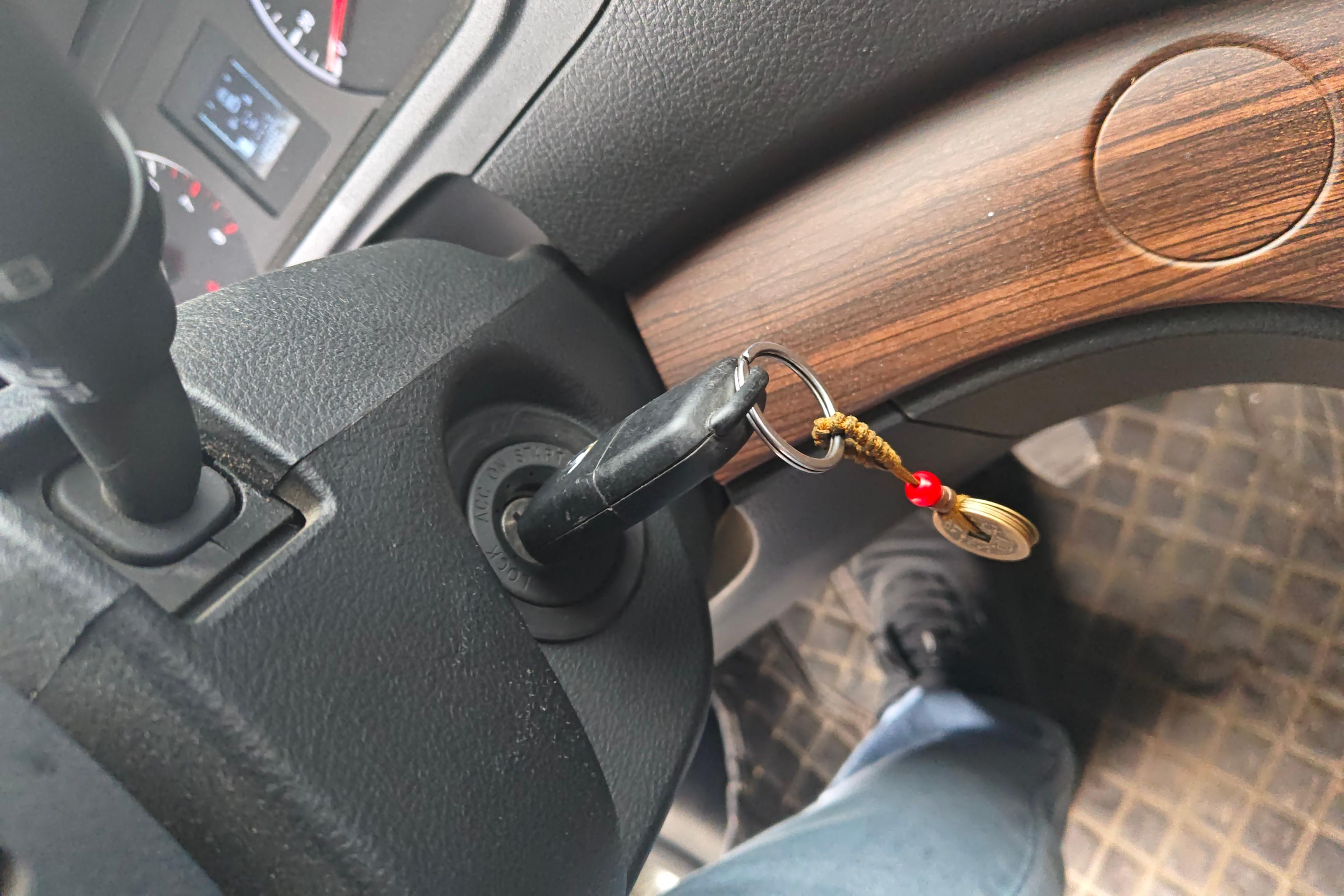 Forthing Lingzhi PLUS 2020 #18 Forthing Lingzhi PLUS 2020 car image #18