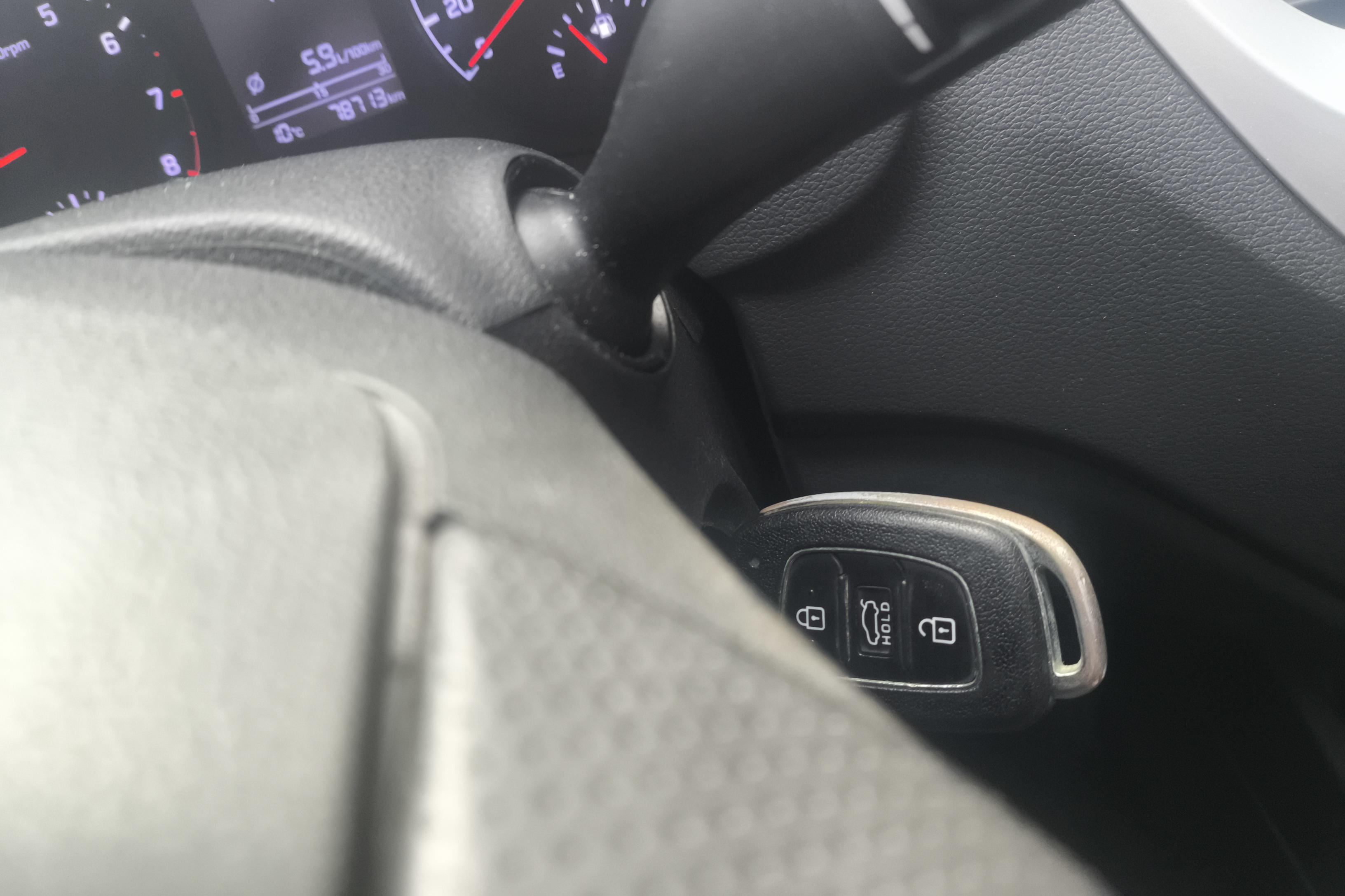 Hyundai Verna 2017 car image #18