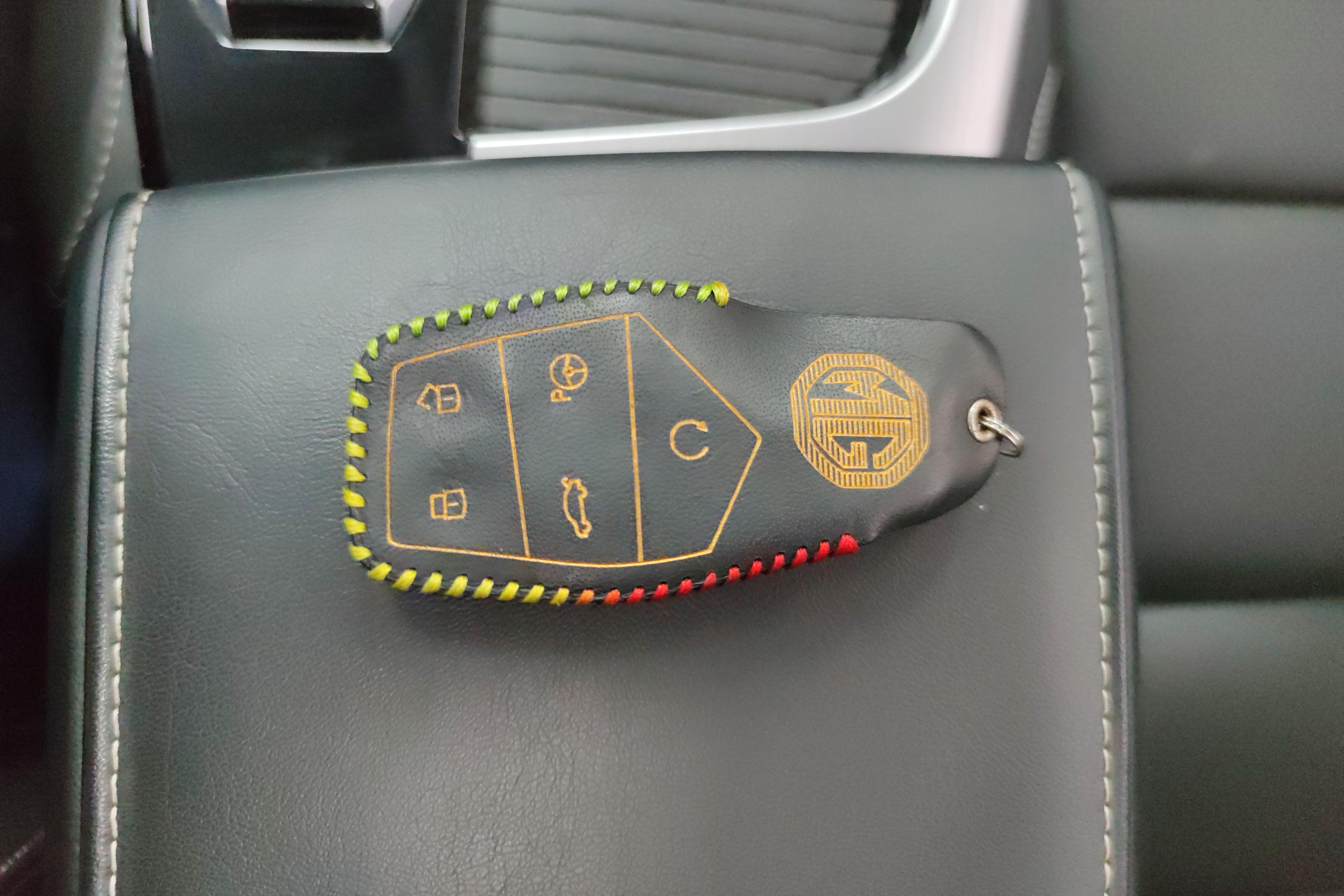 MG ES5 2022 car image #18