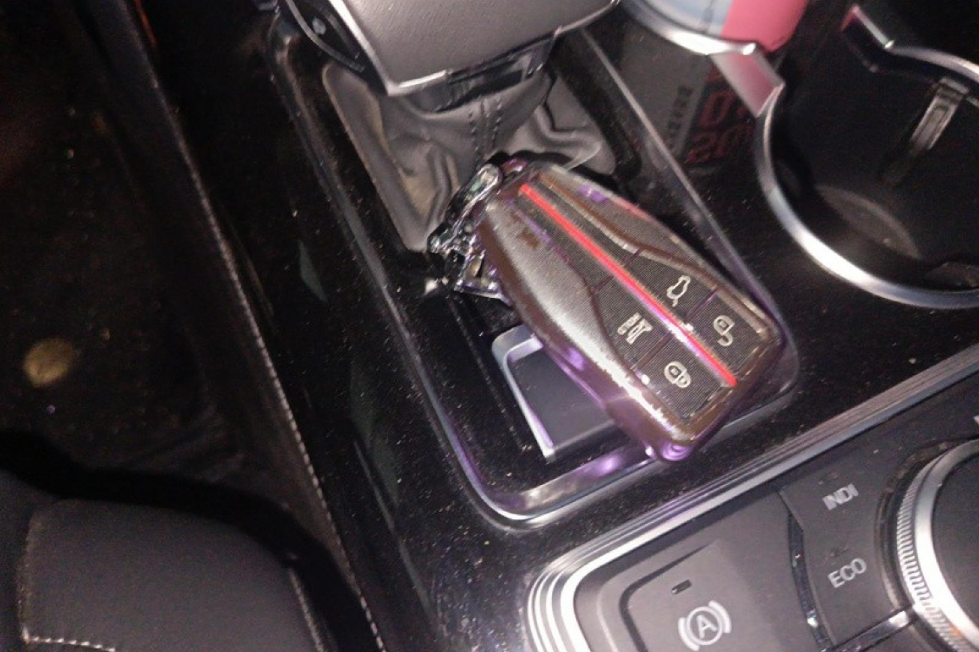 HongQi HS7 2023 car image #18