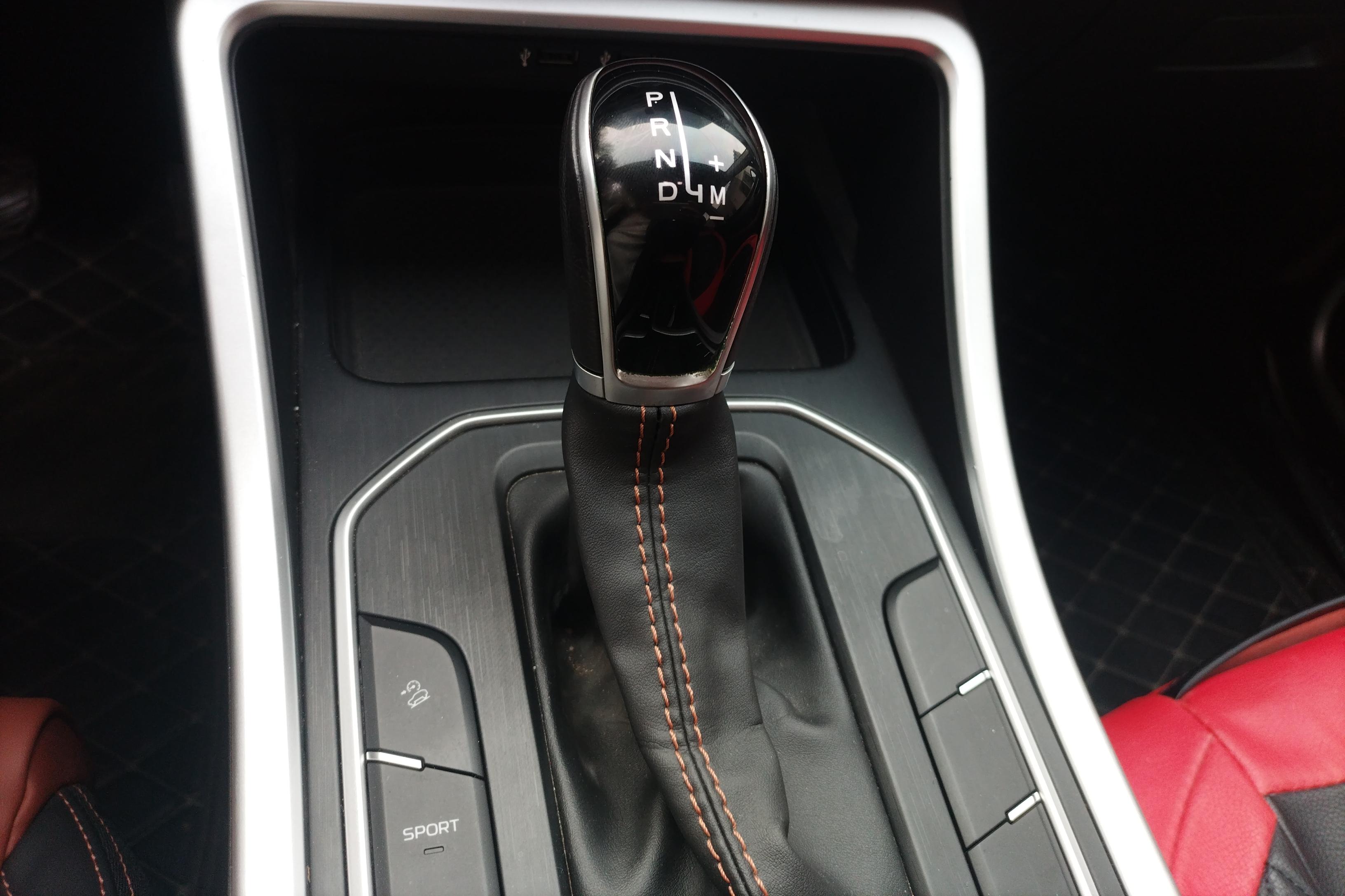 GEELY Vision 2020 car image #18