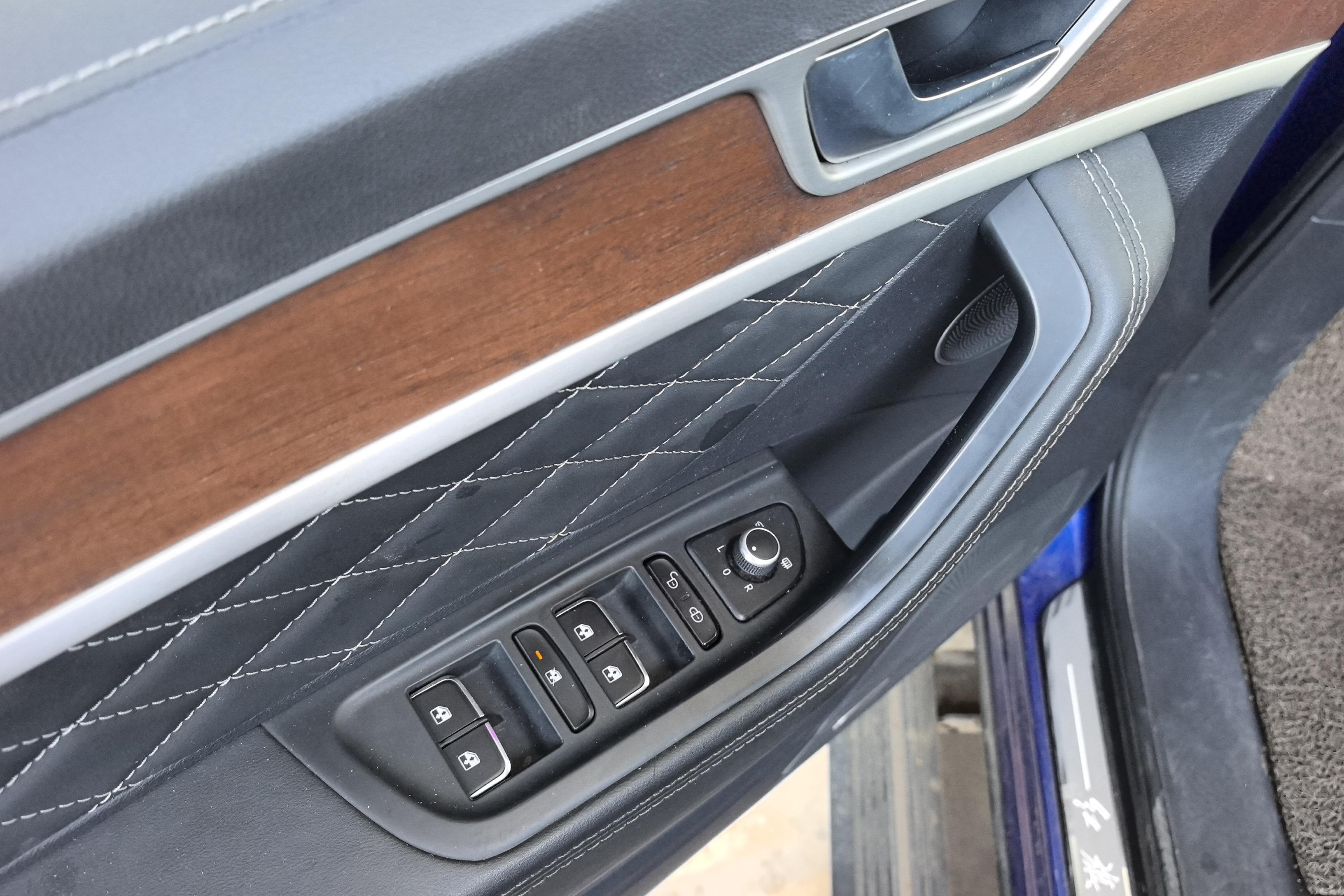 HongQi HS7 2020 #18 HongQi HS7 2020 car image #18