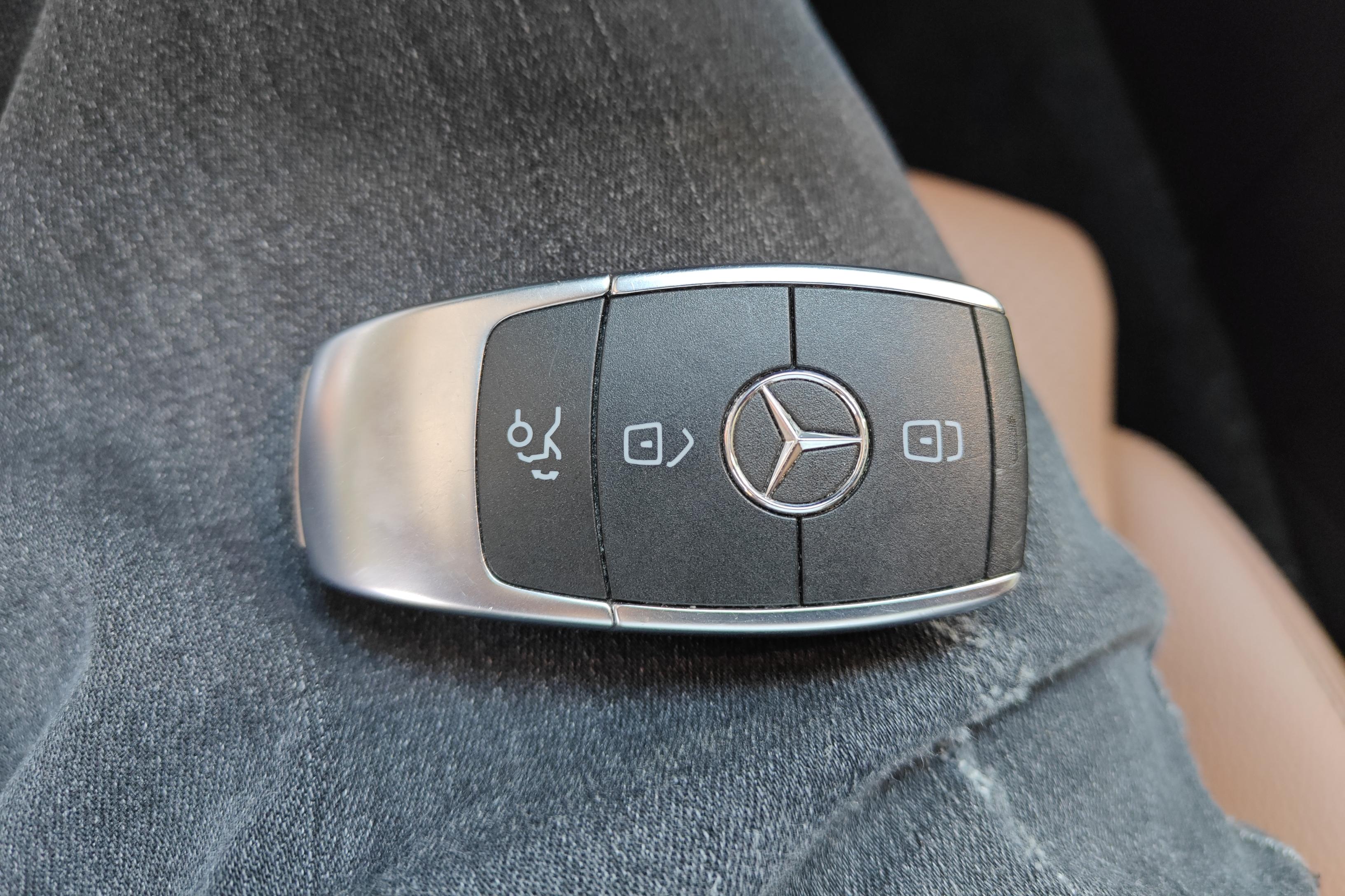 Mercedes-Benz C Class (Imported) 2020 #18 Mercedes-Benz C Class (Imported) 2020 car image #18