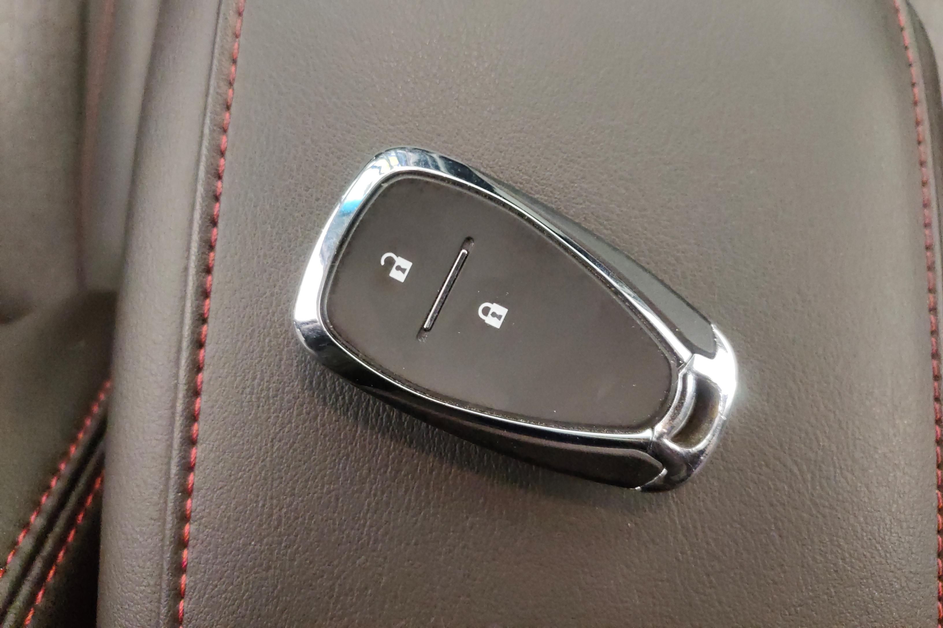 Chevrolet Orlando 2018 #18 Chevrolet Orlando 2018 car image #18