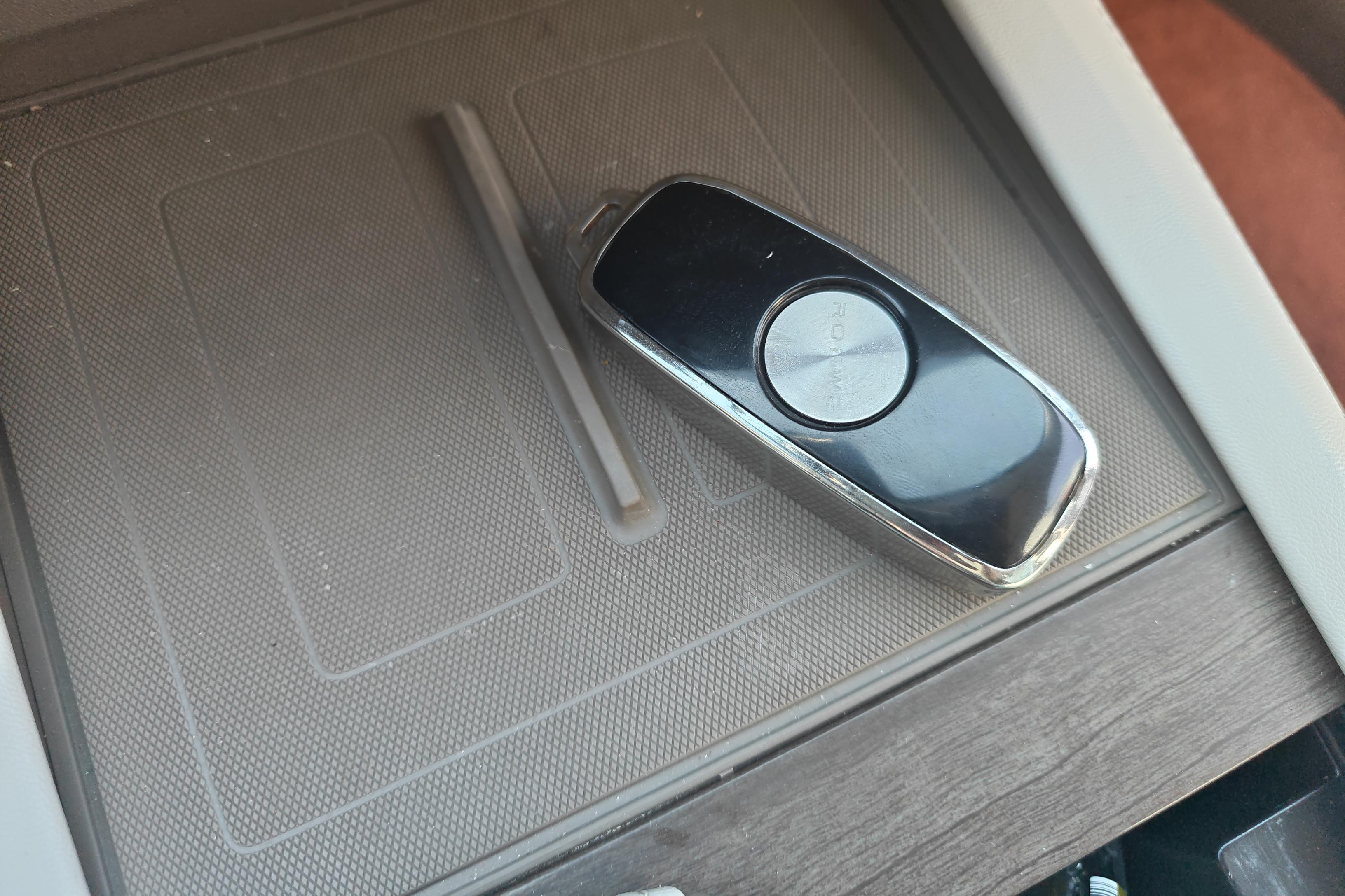 Roewe RX9 2023 imagen de coche #18