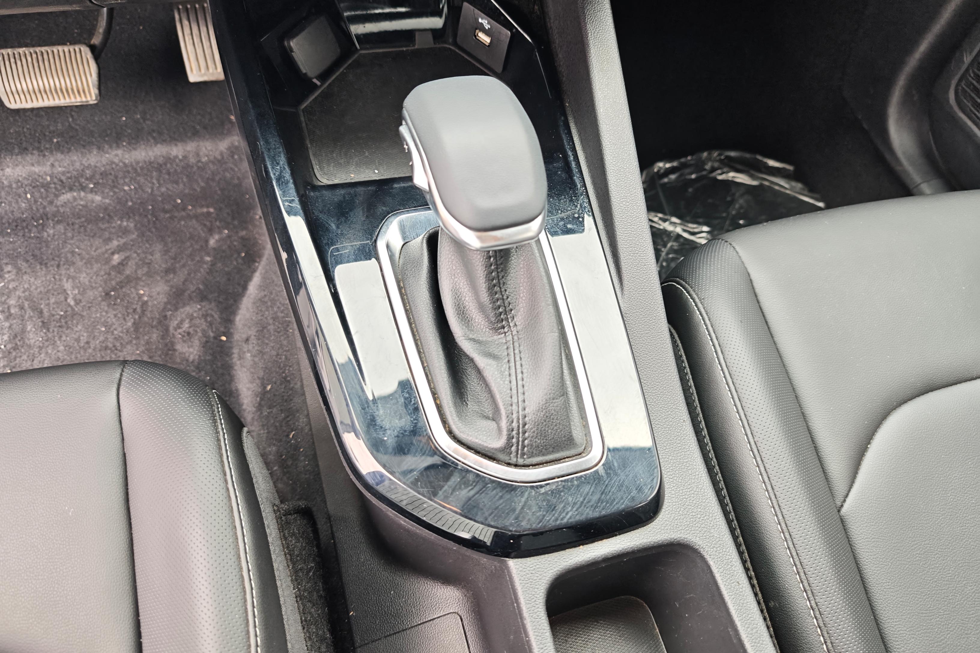 Ford Escort 2022 car image #18