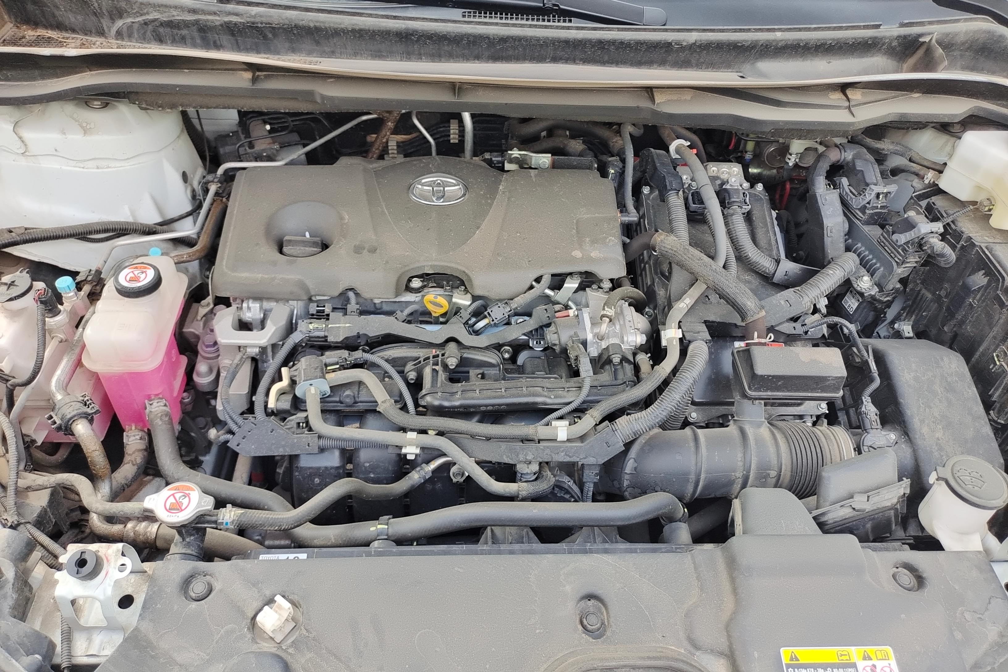 Toyota Granvia 2023 car image #18