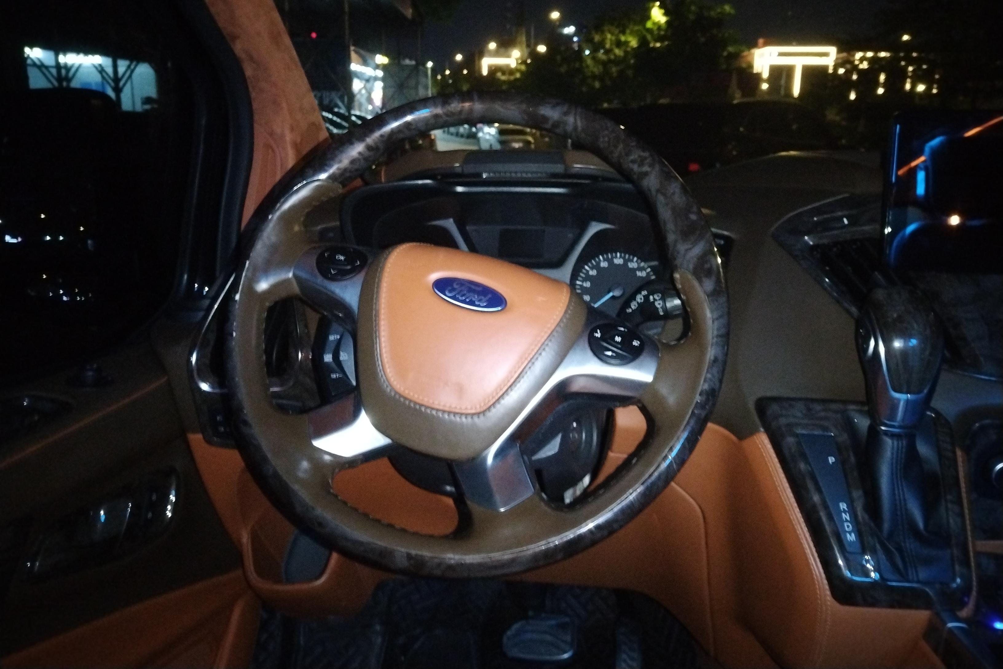 Ford Tourneo 2023 car image #18