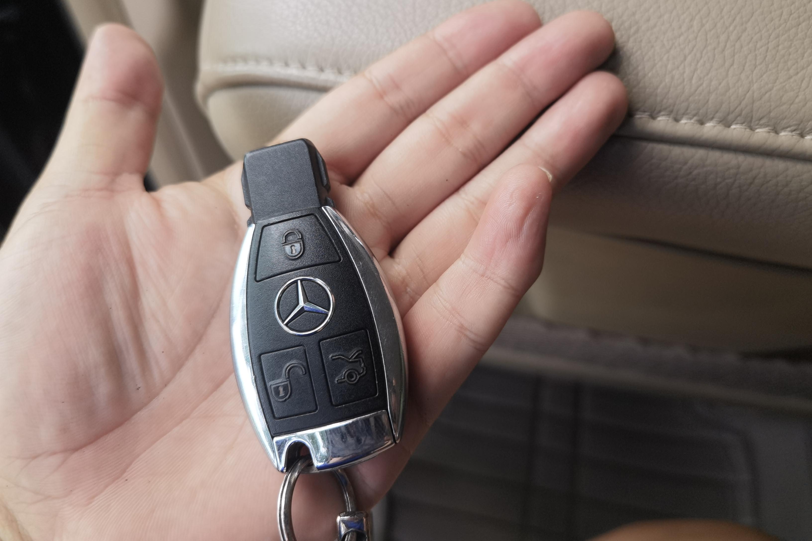 Mercedes-Benz R Class 2011 #18 Mercedes-Benz R Class 2011 car image #18