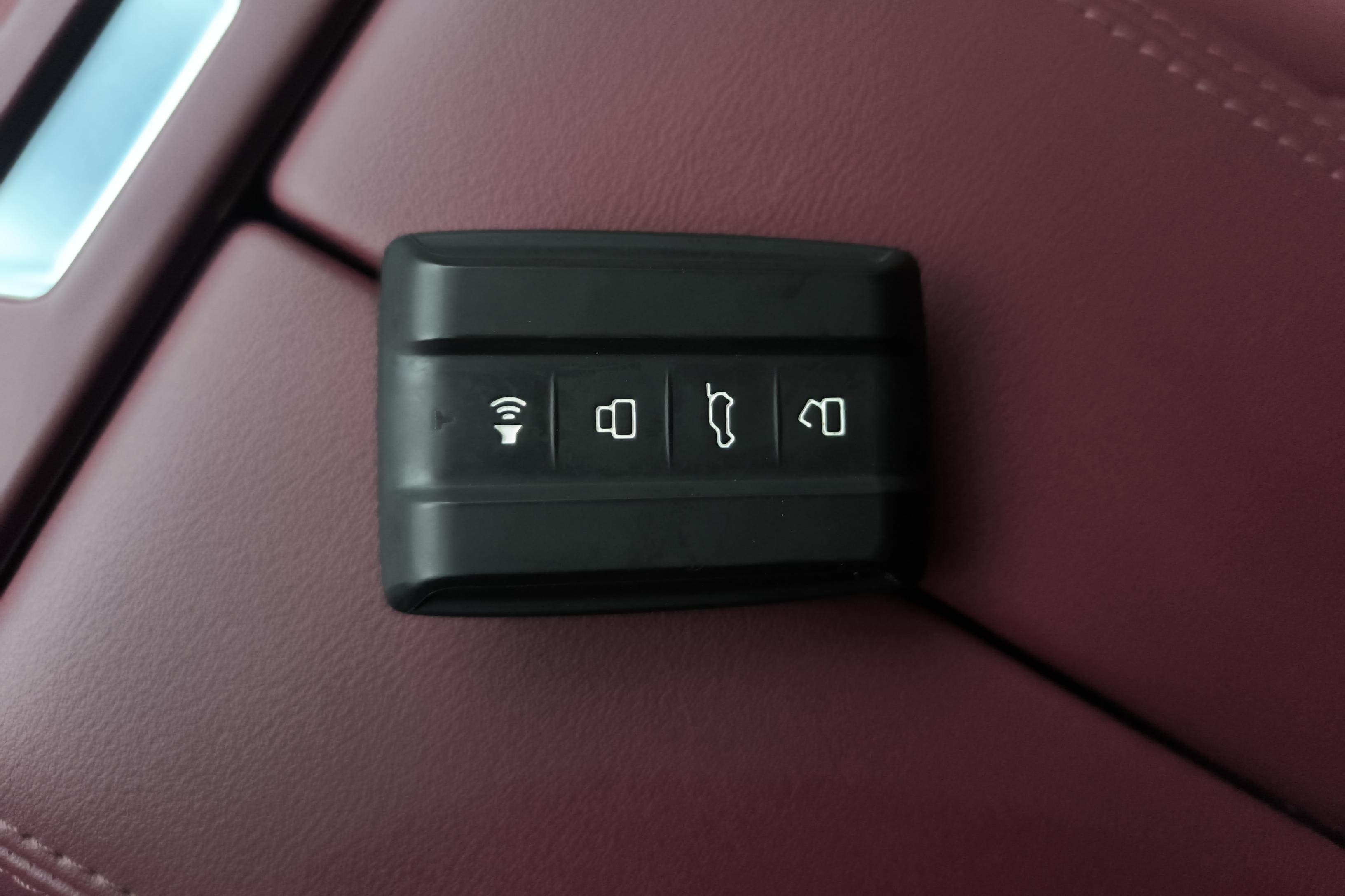 Tank 400 2024 изображение автомобиля #18