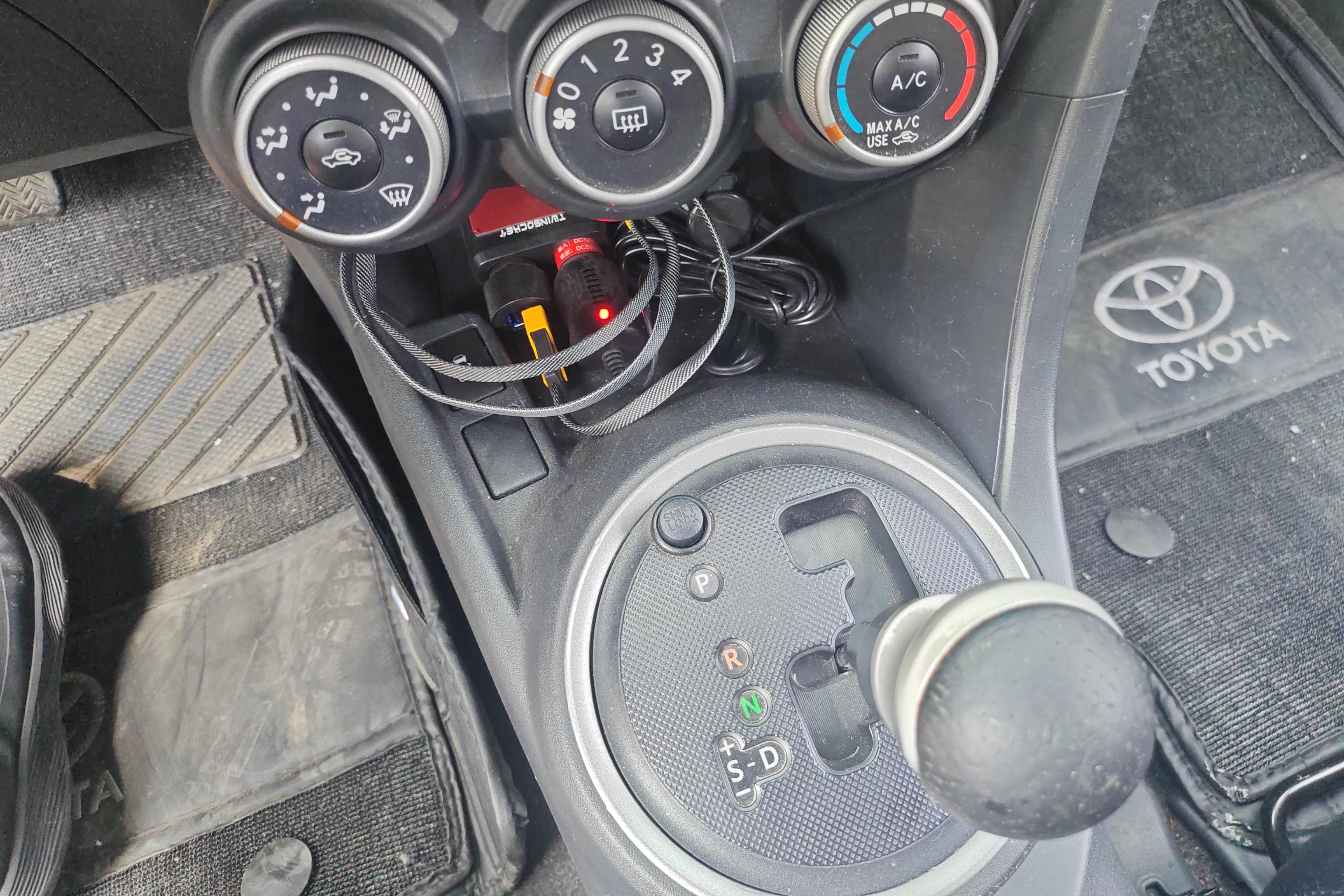 Toyota Zelas 2012 car image #18