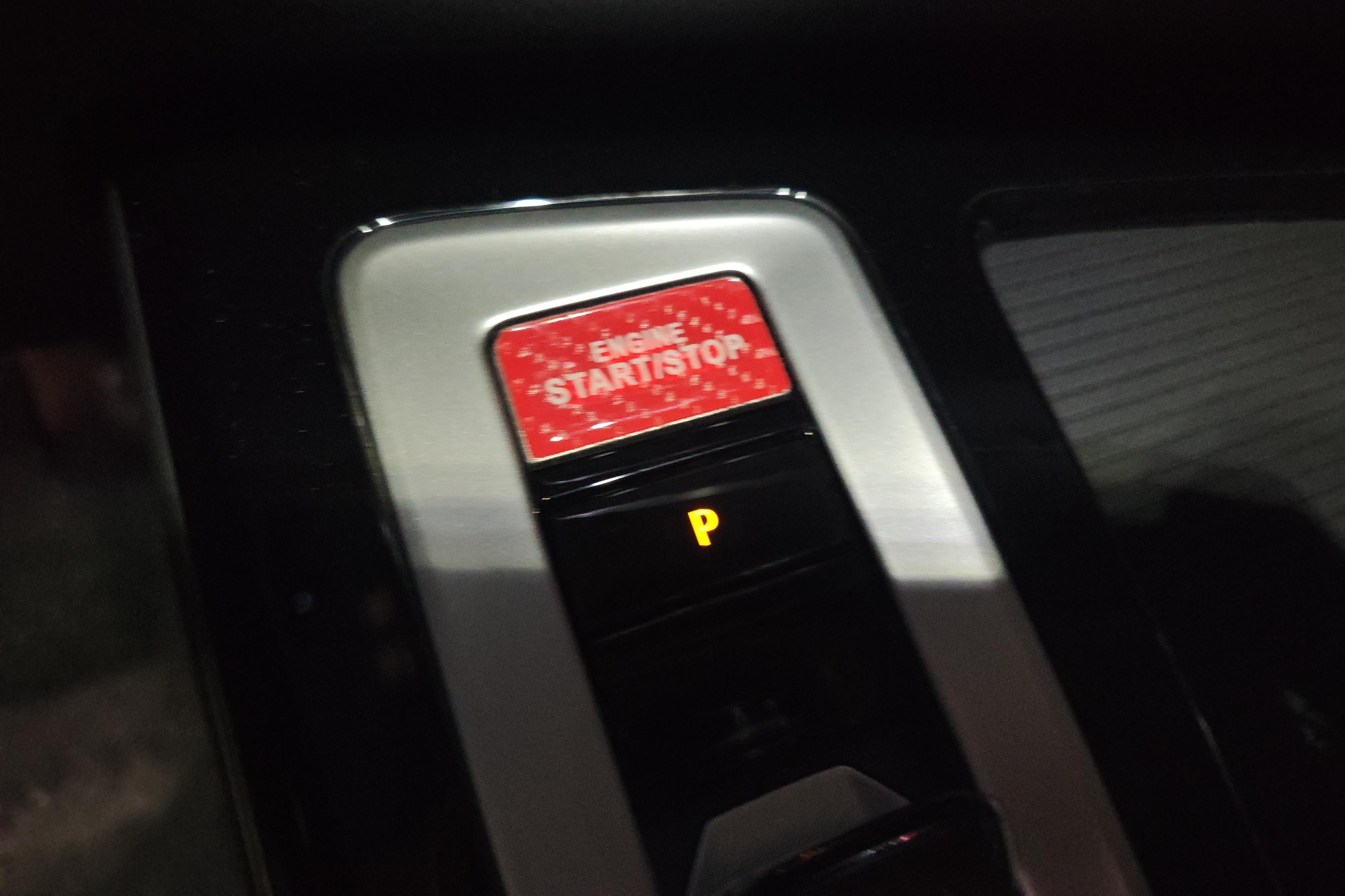 Volkswagen Tavendor 2023 car image #18